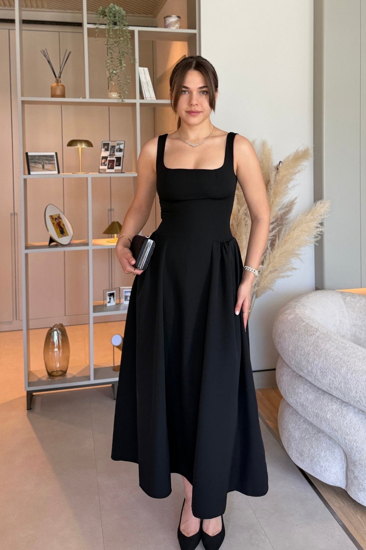 Elegant Flared Maxi Black Dress with Strap