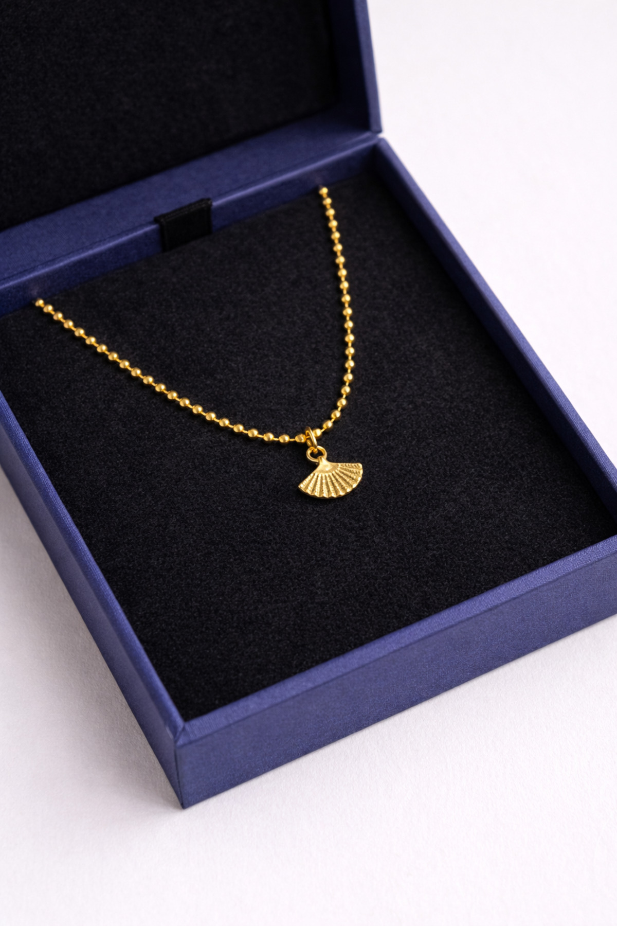 Yelpaze Charm Top Detaylı Kalın Gold Zincir 45 Cm Kadın Kolye - Detay Görseli 1