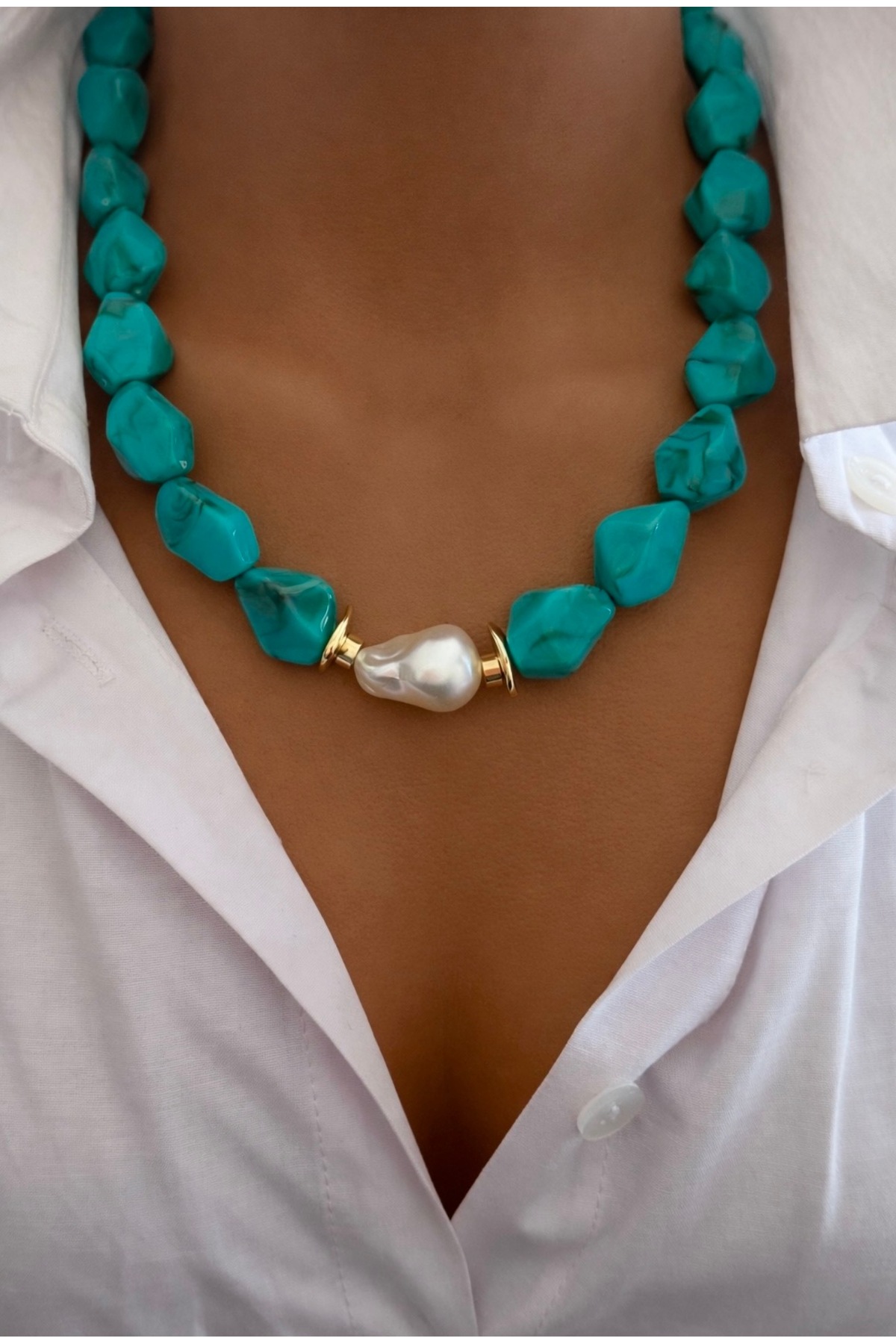 Acrylic bead design necklace