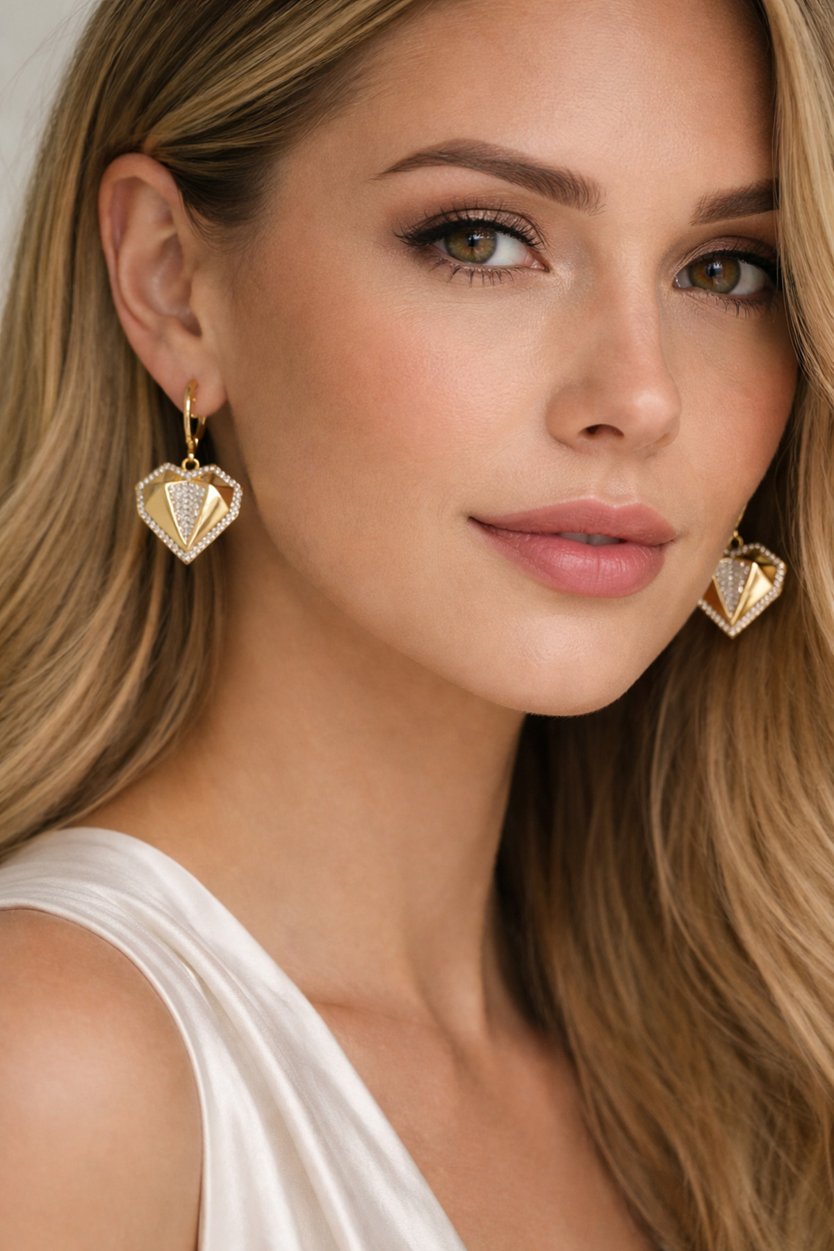 Elmas Kalp Küpe görsel 3