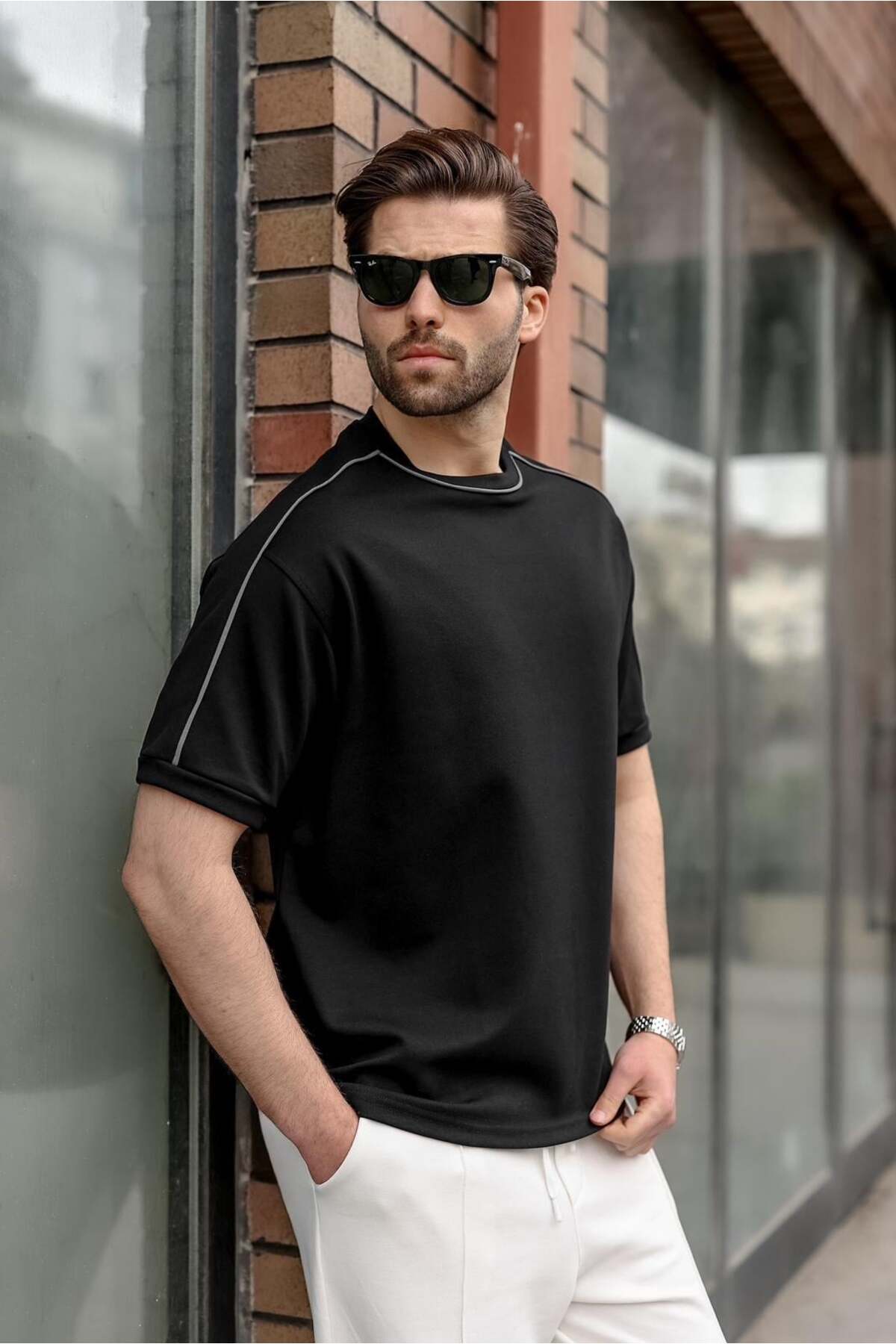 Madmext Black Stripe Detailed Modern Cut Men's T-Shirt E7182