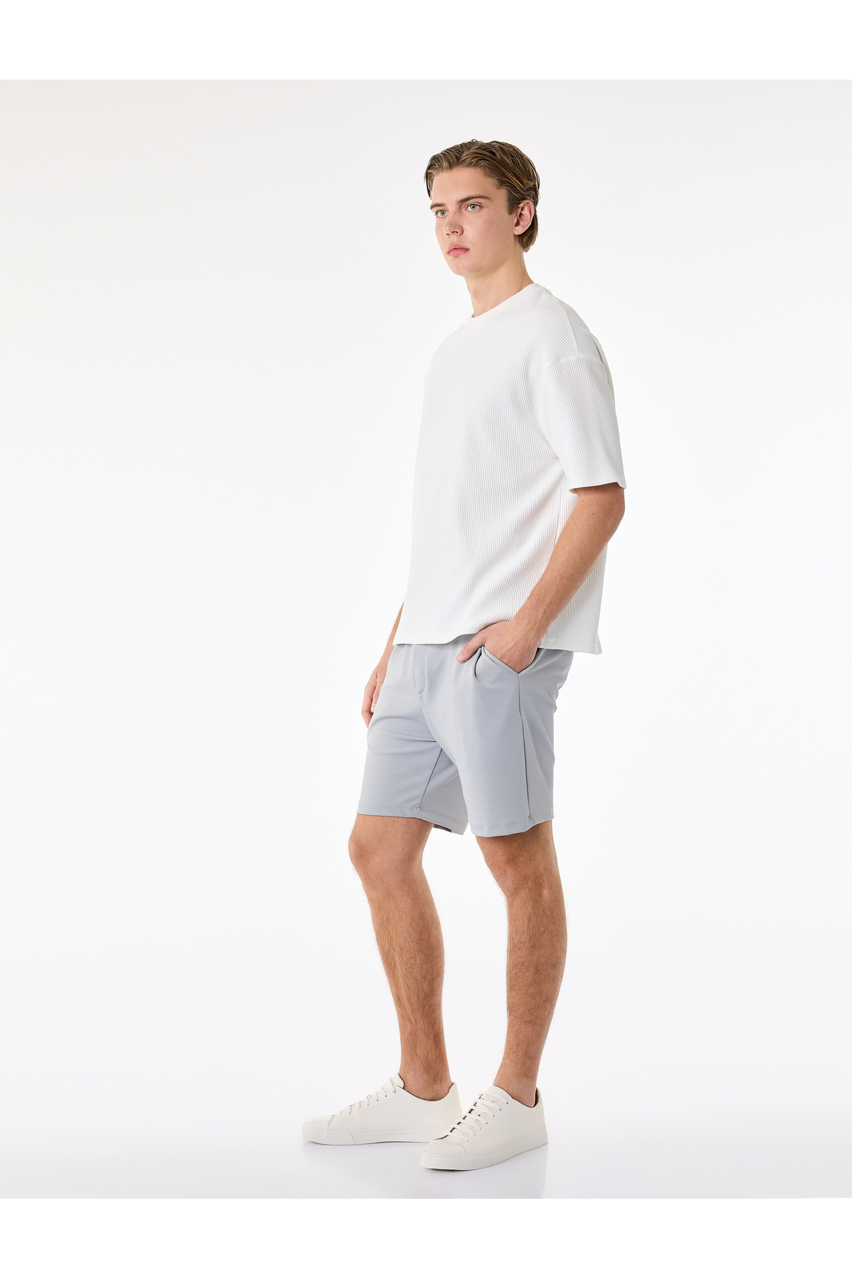 Koton Regular Fit Cepli Beli Bağcıklı Bermuda Şort görsel 2