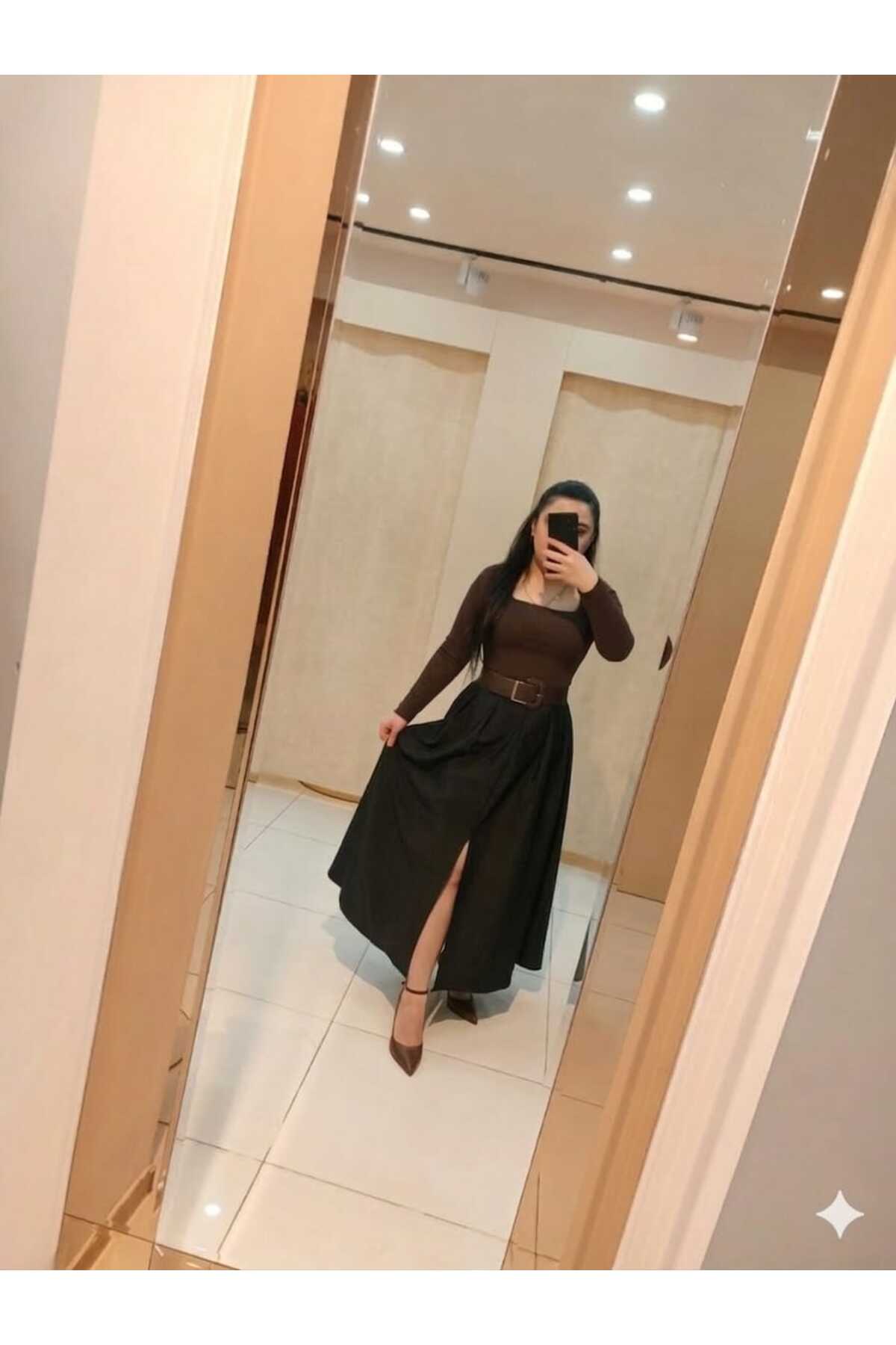 Kemerli yırtmaçlı siyah etek