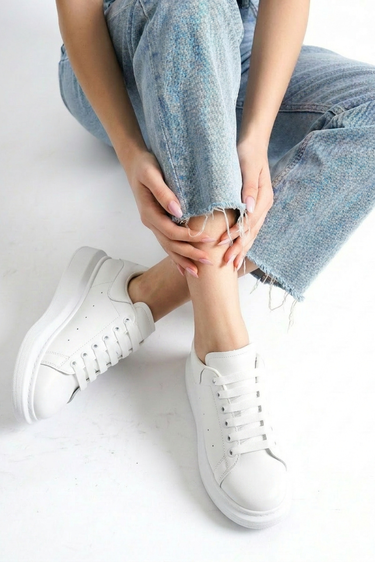 Encool Kadın Beyaz Kalın Taban Sneaker – Günlük Rahat Bağcıklı Spor Ayakkabı, Modern Casual Şık Model
