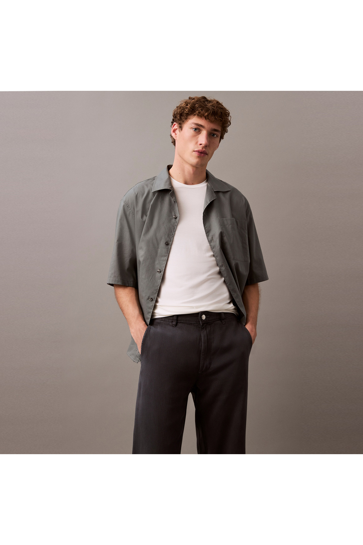 شلوار جینمردانهCalvin Kleinخاکستری