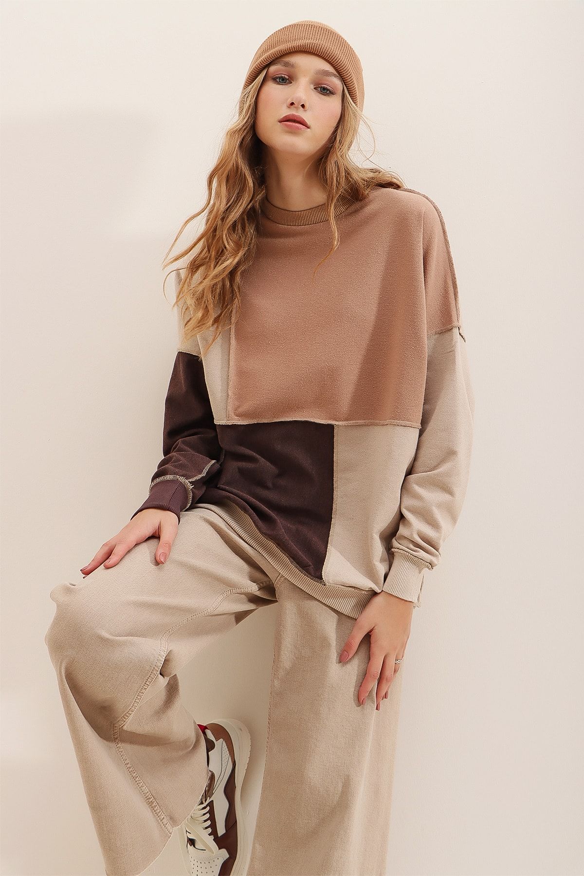 Trend Alaçatı Stili Sweatshirt Beige Relaxed Fit Fast ausverkauft