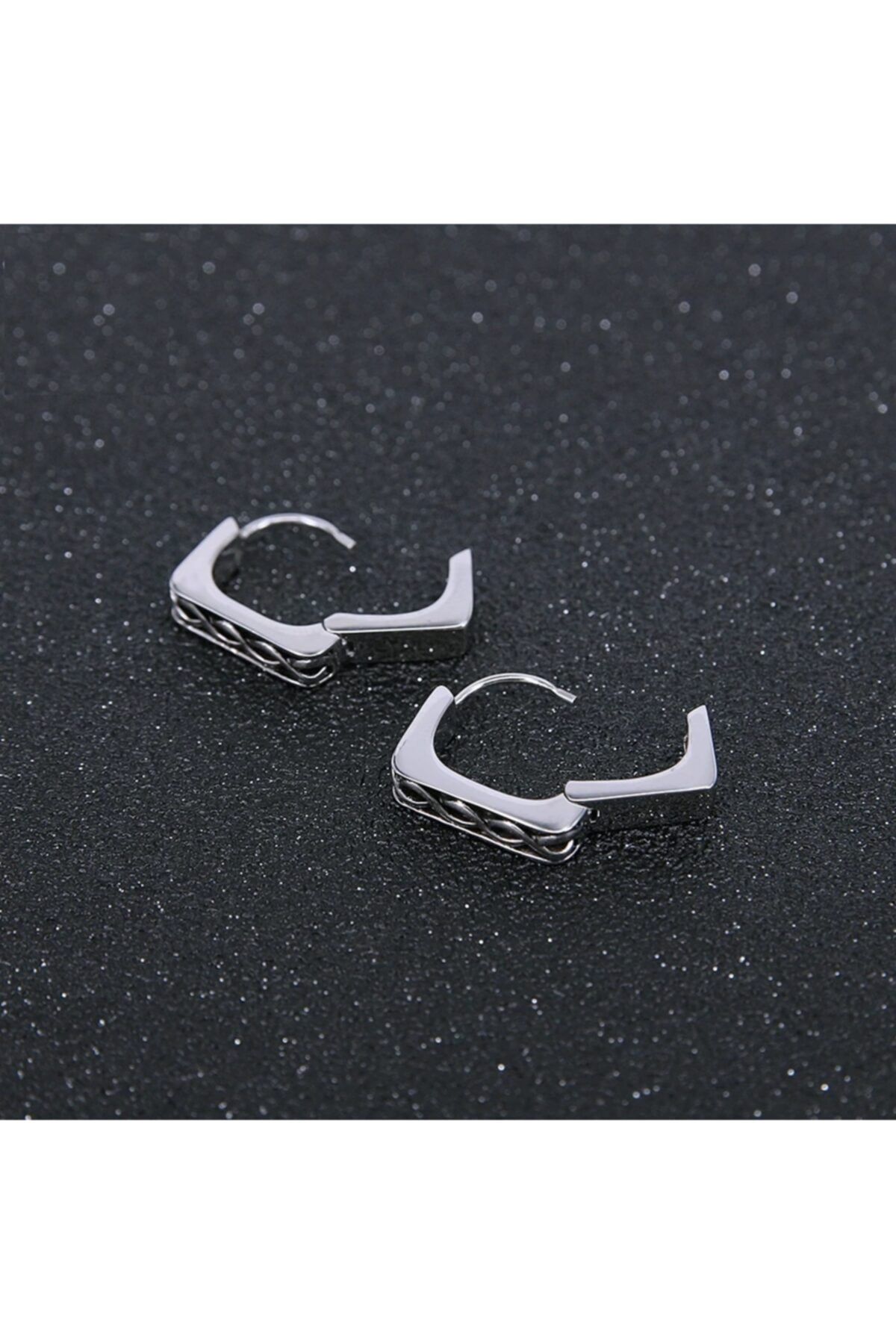northstarshop-Large Antique Design Tribal Pattern Snap Ring Triangle Shaped 316l Men's Steel Earring 4