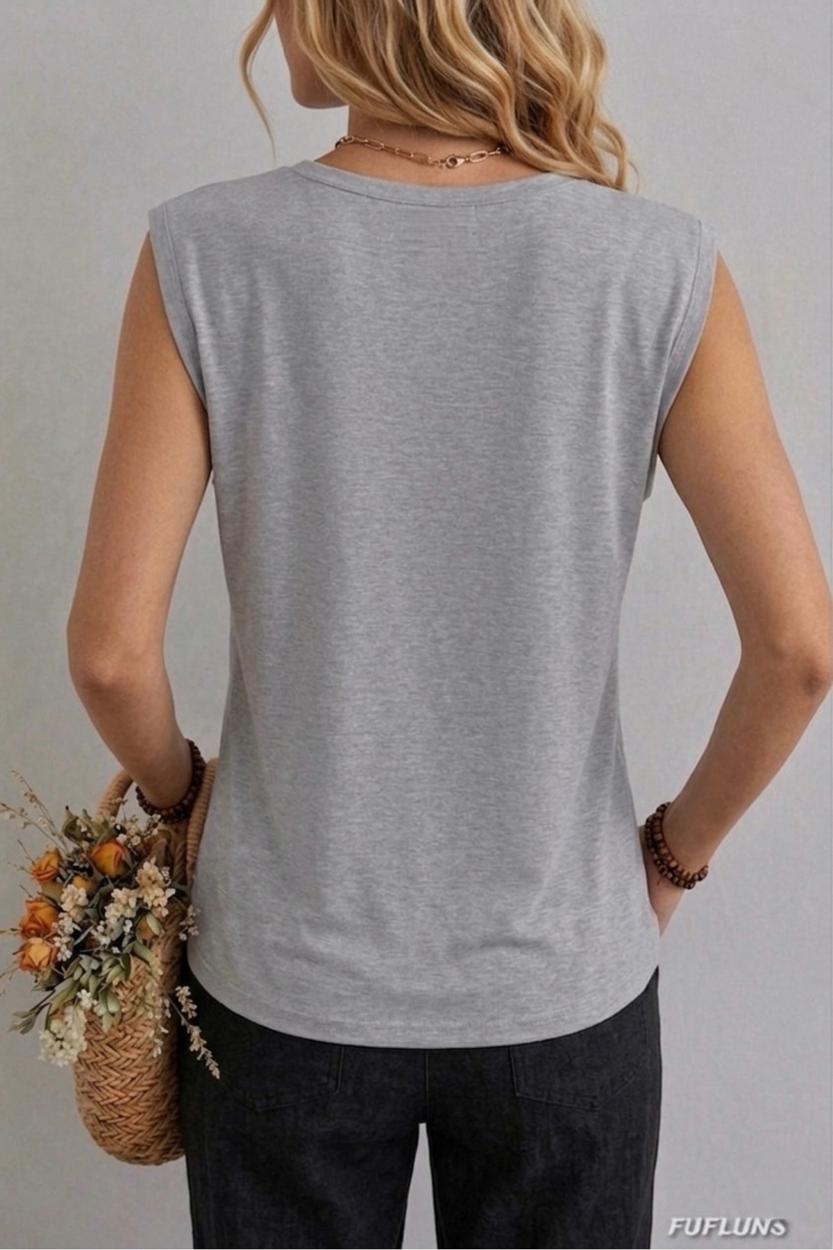 FUFLUNS  MİNİK KELEBEKLER BASKILI KADIN OVERSİZE KOLSUZ T-SHIRT - Görsel 2