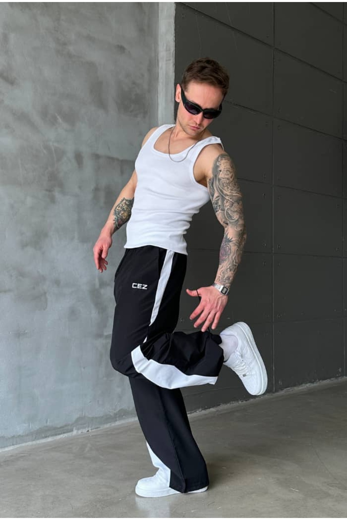 cezstudio Cez Nakış Detaylı Extra Baggy Stoper Paraşüt Eşofman Altı görsel 7