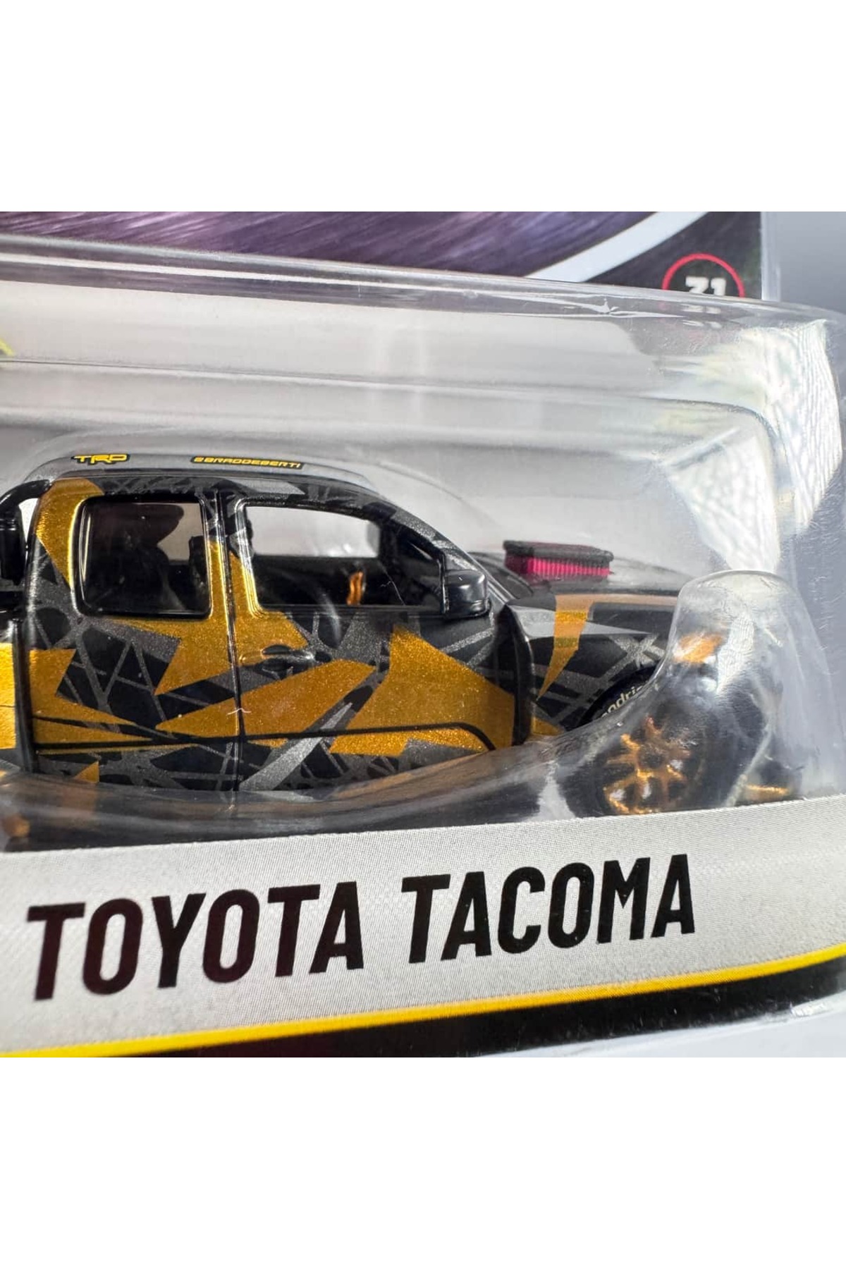 HOT WHEELS Premium Deberti Toyota Tacoma 1:43 Model Car - Hmd41