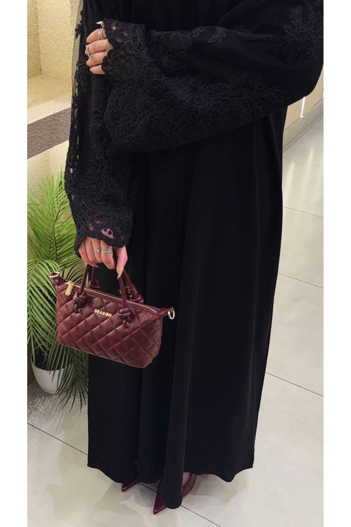 عباية ربع كلوش كم دانتيل راقي