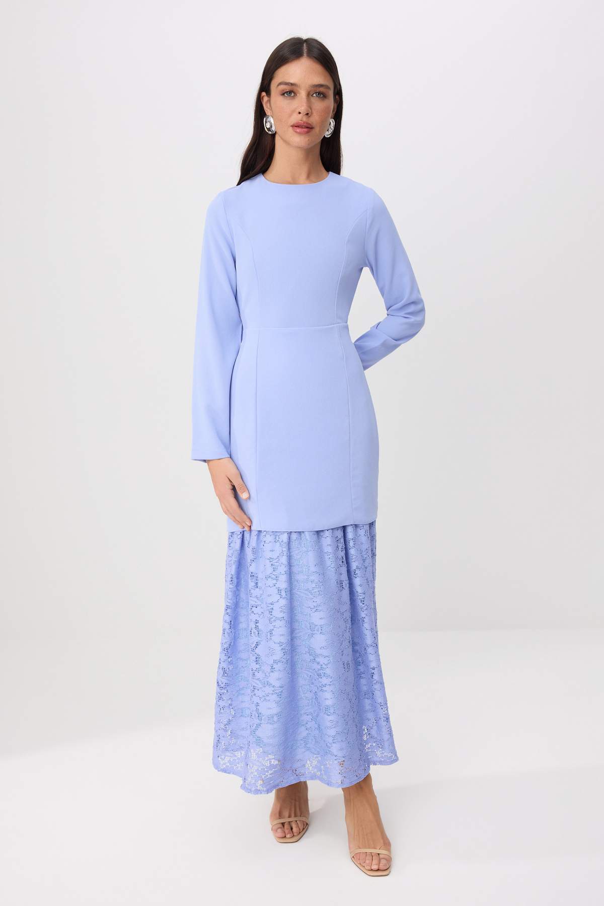 Trendyolmilla Modest Mavi Dantel Detaylı Eteği Belden Açılan Maxi Dokuma Şık Tesettür Elbise Abiye TCTSS26EB00134