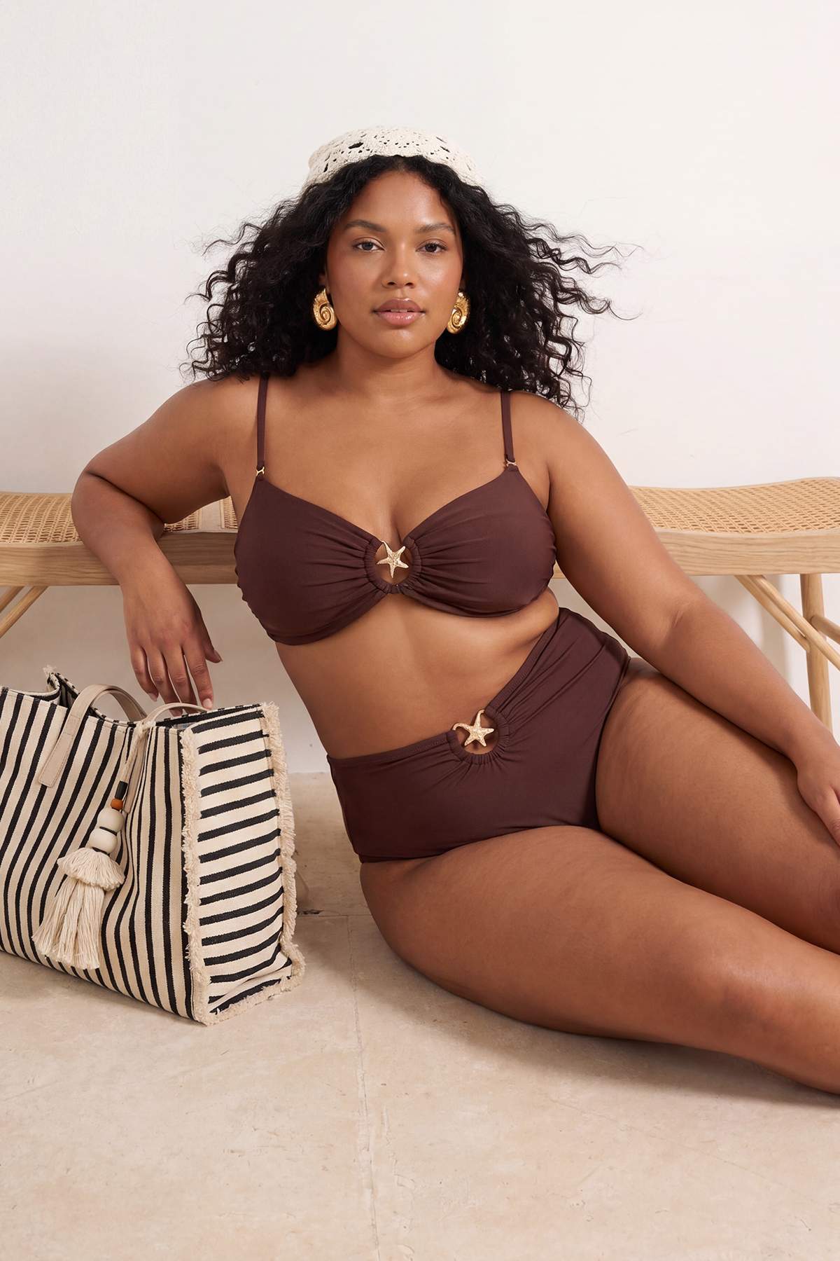 Trendyolmilla Curve Kahverengi Yüksek Bel Aksesuar Detaylı Büyük Beden Bikini Altı TBBSS25CR00000