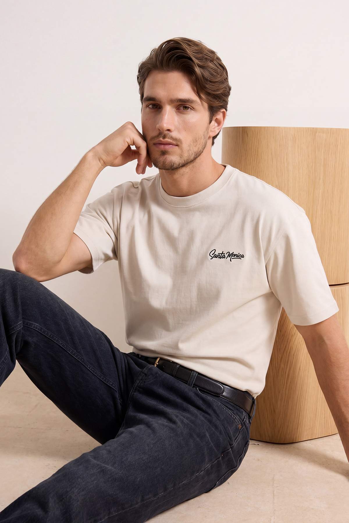 Trendyolmilla Man Beyaz Oversize/Geniş Kesim Nakışlı Kalın T-Shirt TMNSS26TS00037