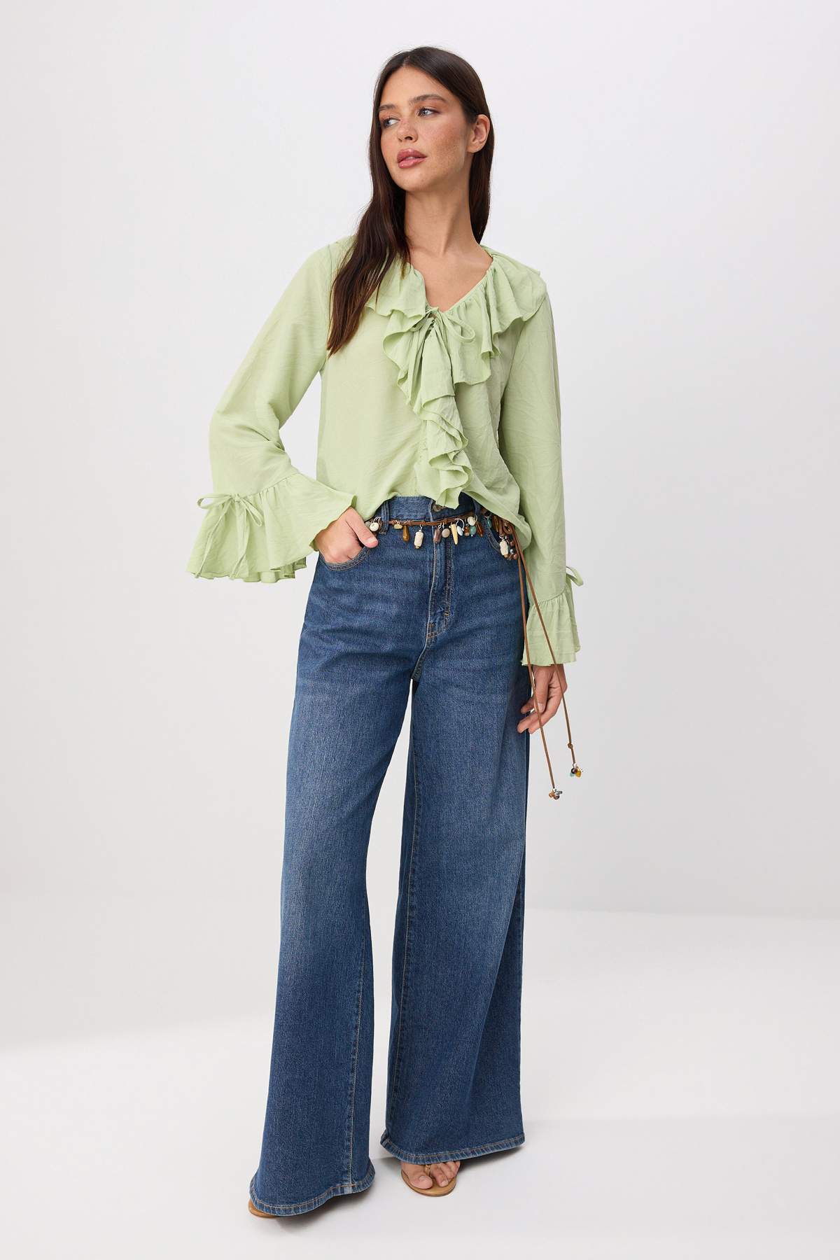 トップス GREEN BUTTER COLLAR LACE BLO Trendyolmilla Açık Yeşil Fırfır Detaylı Dokuma Bluz TWOAW26BZ00290