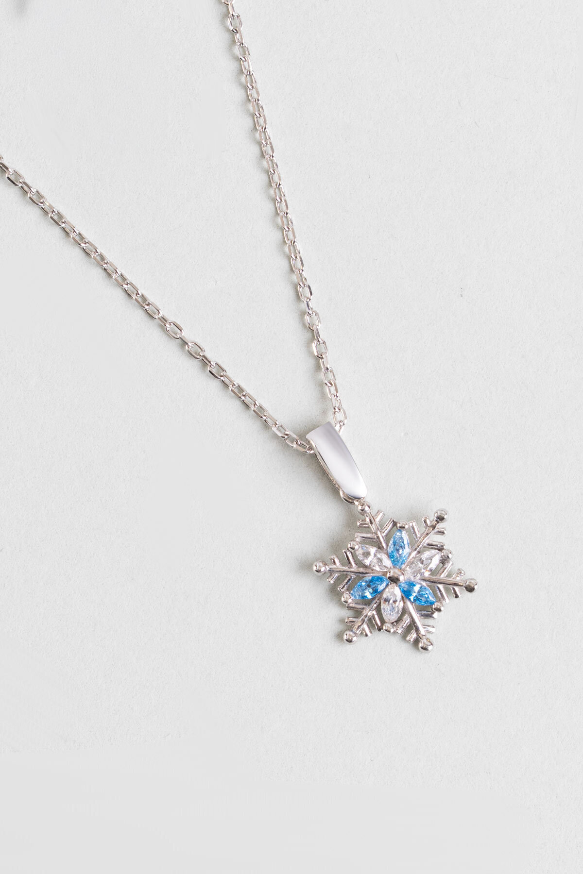 So CHIC... Elsa 18 Ayar Beyaz Altın Kaplama 43 Cm Gümüş Kar Tanesi Kolye görsel 5