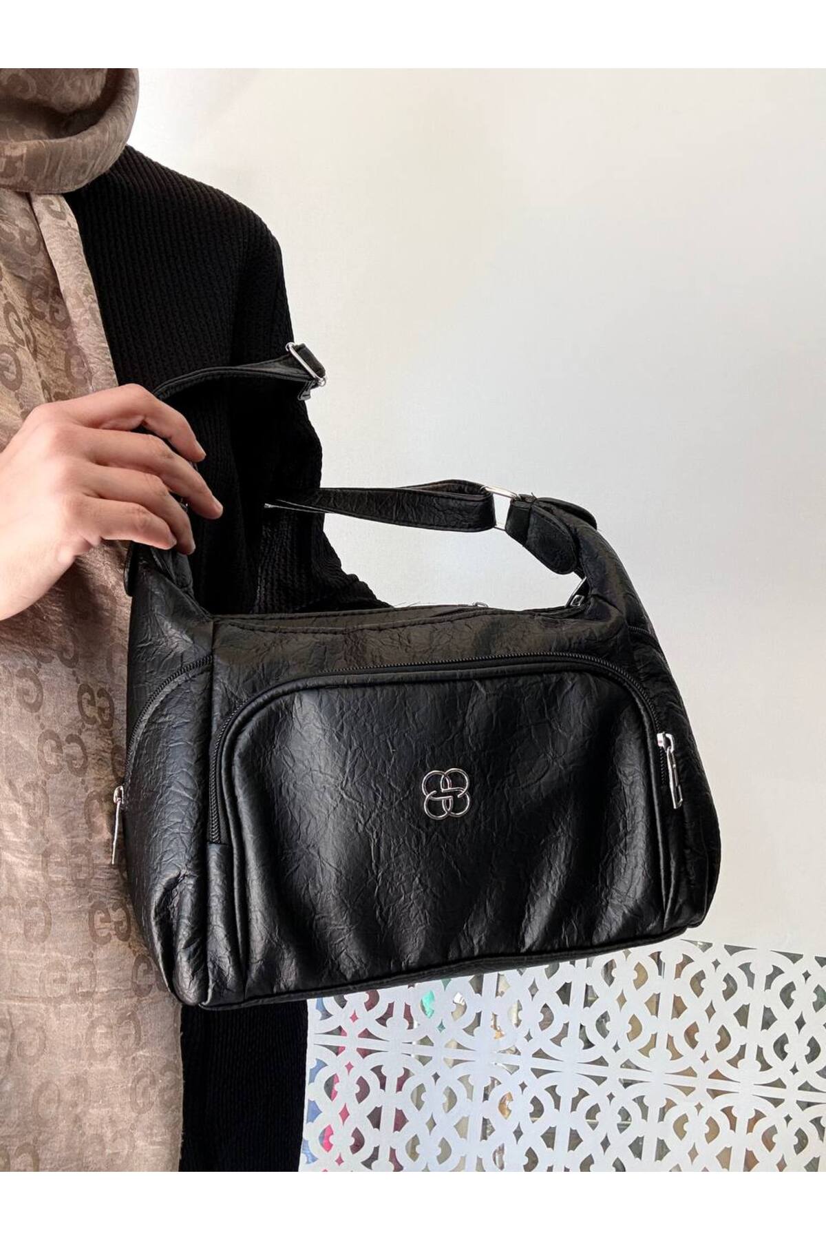 H&D COLLECTİON Siyah Yumuşak Deri Kadın Çok Gözlü Postacı Çantası görsel 7
