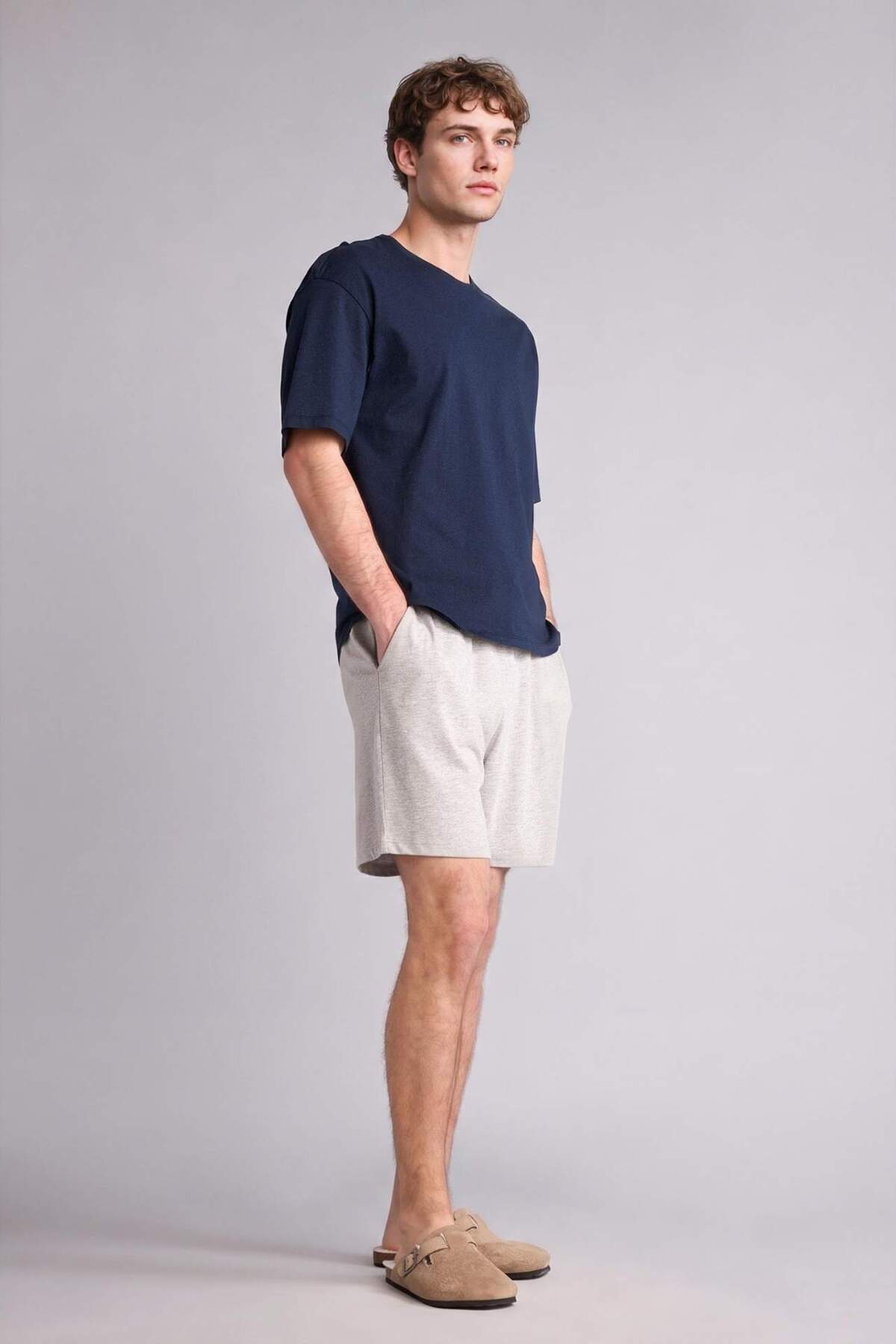 DeFacto Baggy Fit Elastik Bel Cepli Kısa Penye Şort H4577AX26SP görsel 2
