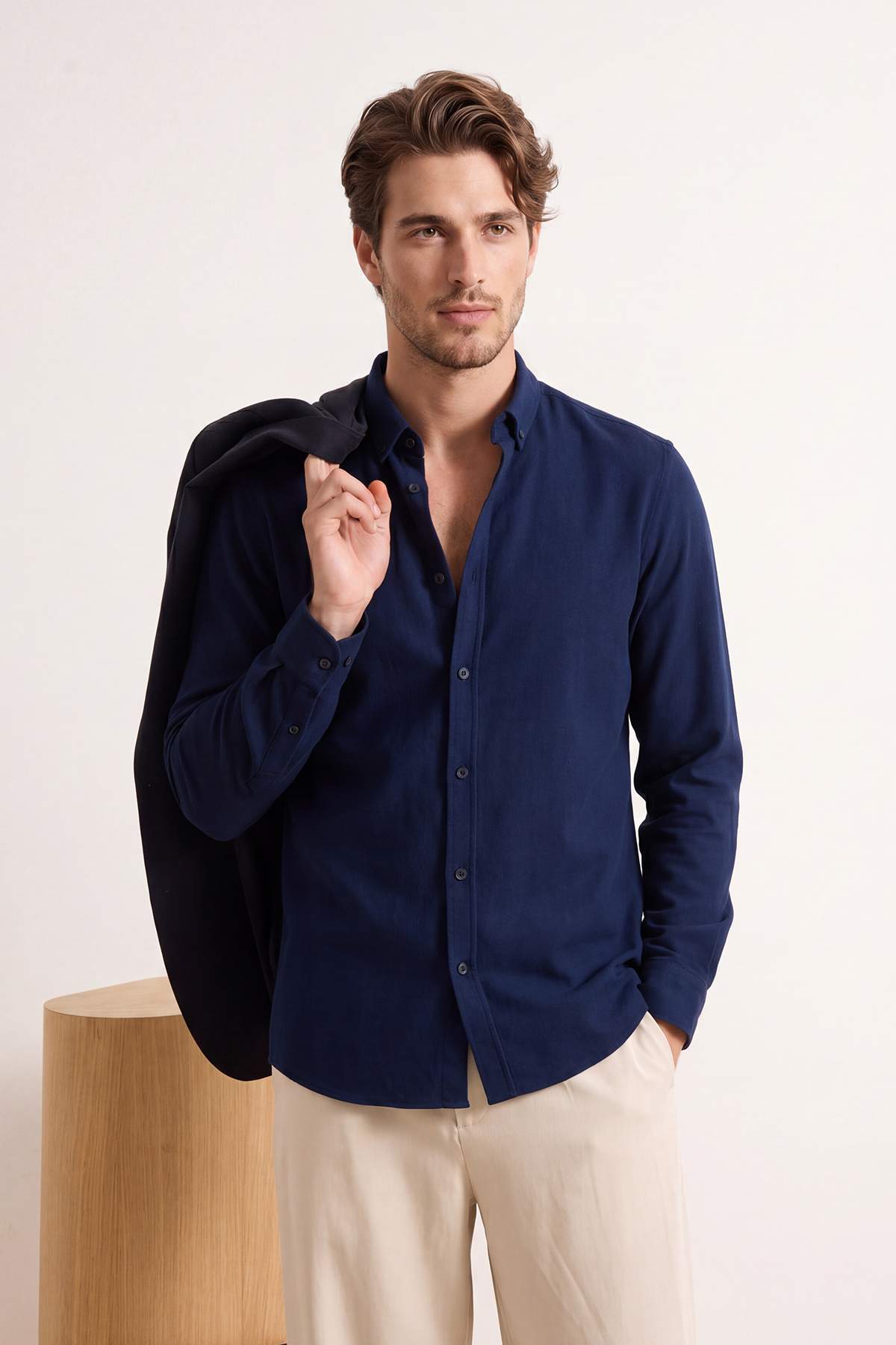 Trendyolmilla Man Lacivert Keten Dokulu Uzun Kollu Yarı Oversize Erkek Gömlek TMNSS26GO00036
