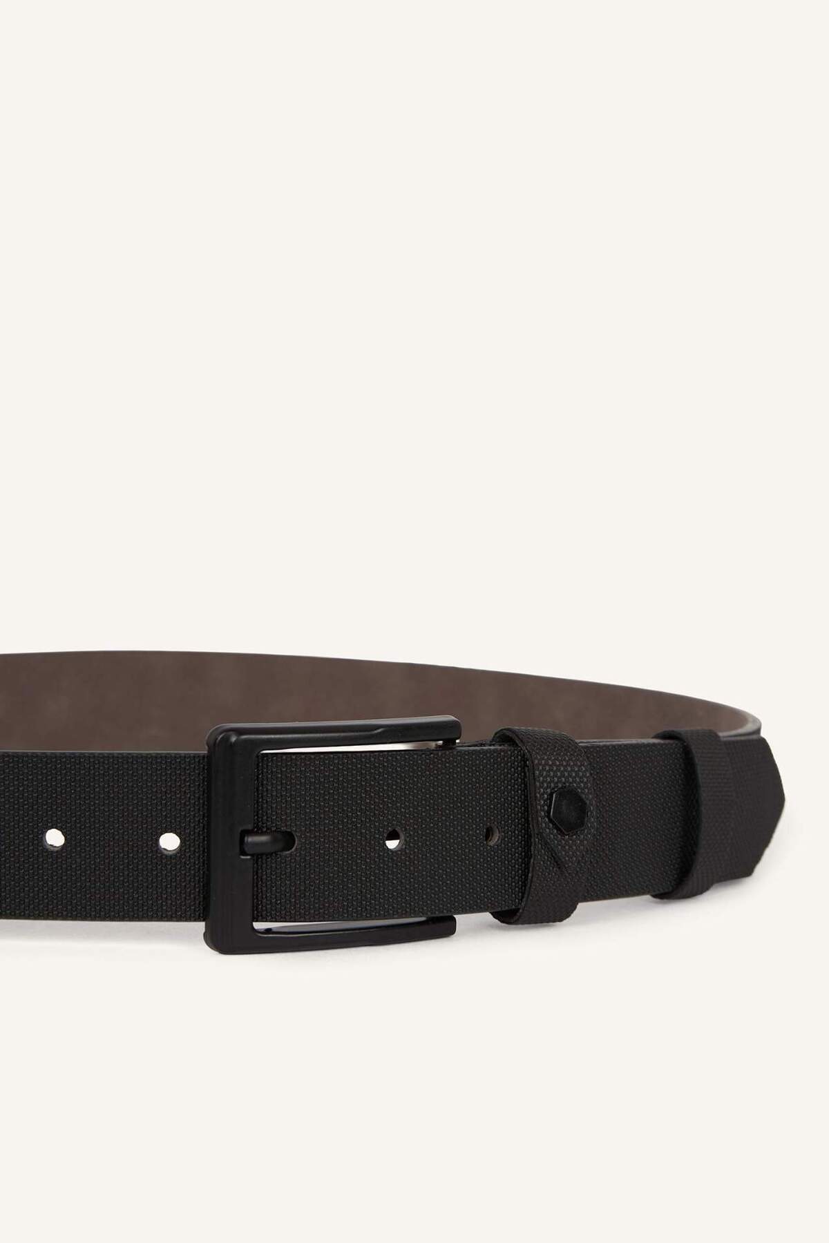 DeFacto Erkek Dikdörtgen Toka Suni Deri Jean Kemeri H5074AXNS görsel 3