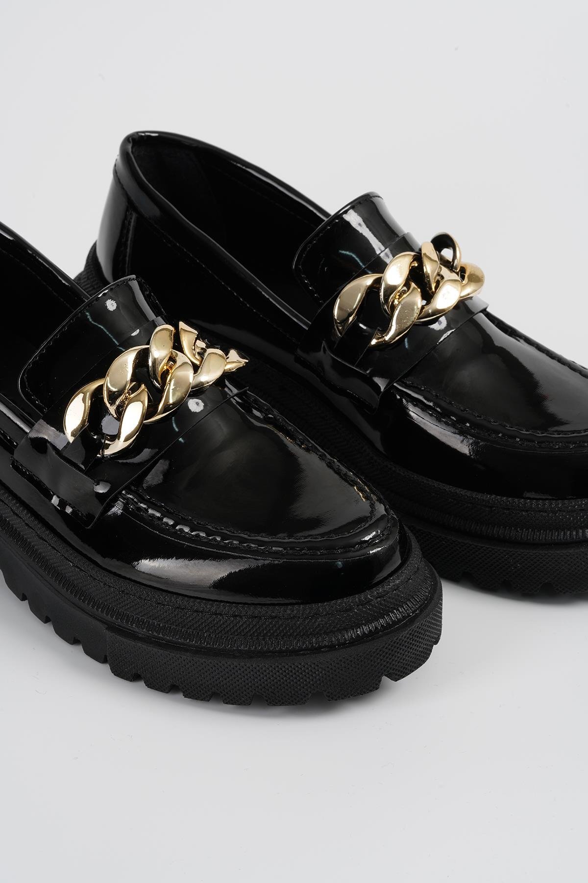 Beyond Kadın Siyah Rugan Zincirli Kalın Taban Loafer Makosen Ayakkabı 4,5cm Byndlfrk02 görsel 5