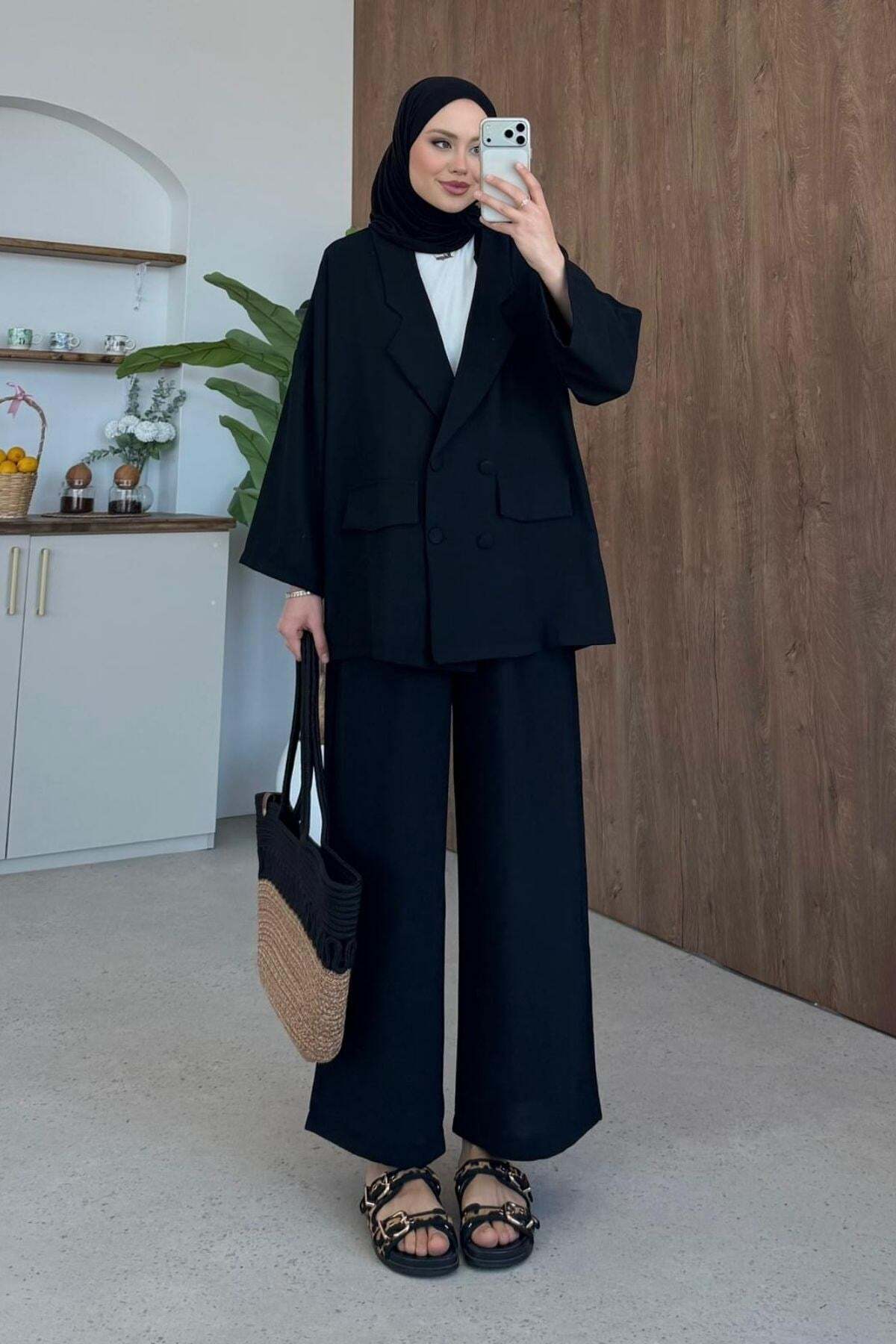 Style Jacketed Suit Black