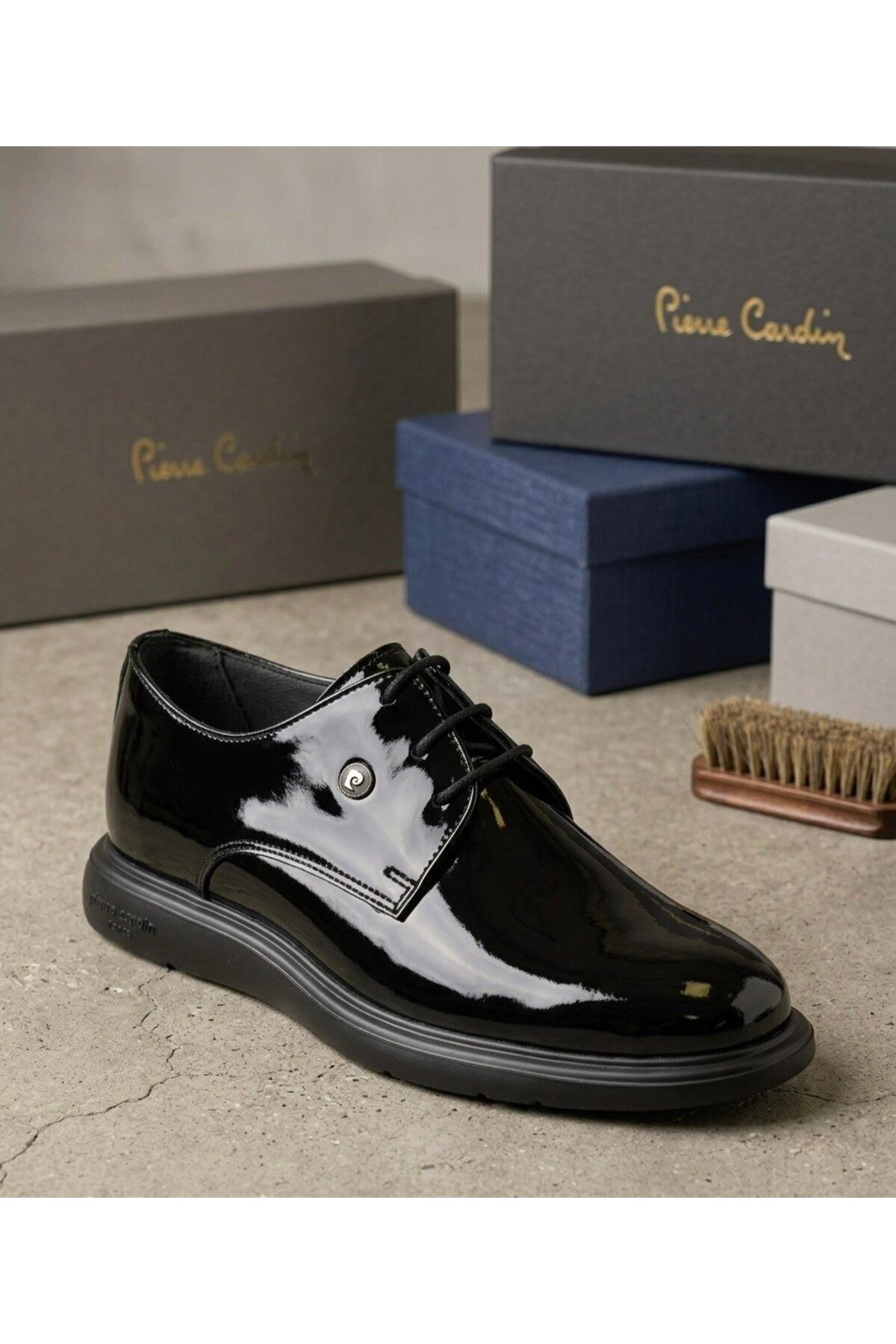 کفش مردانه چرم ورنی مشکی 70PC01 پیر کاردین کفش کلاسیک Pierre Cardin