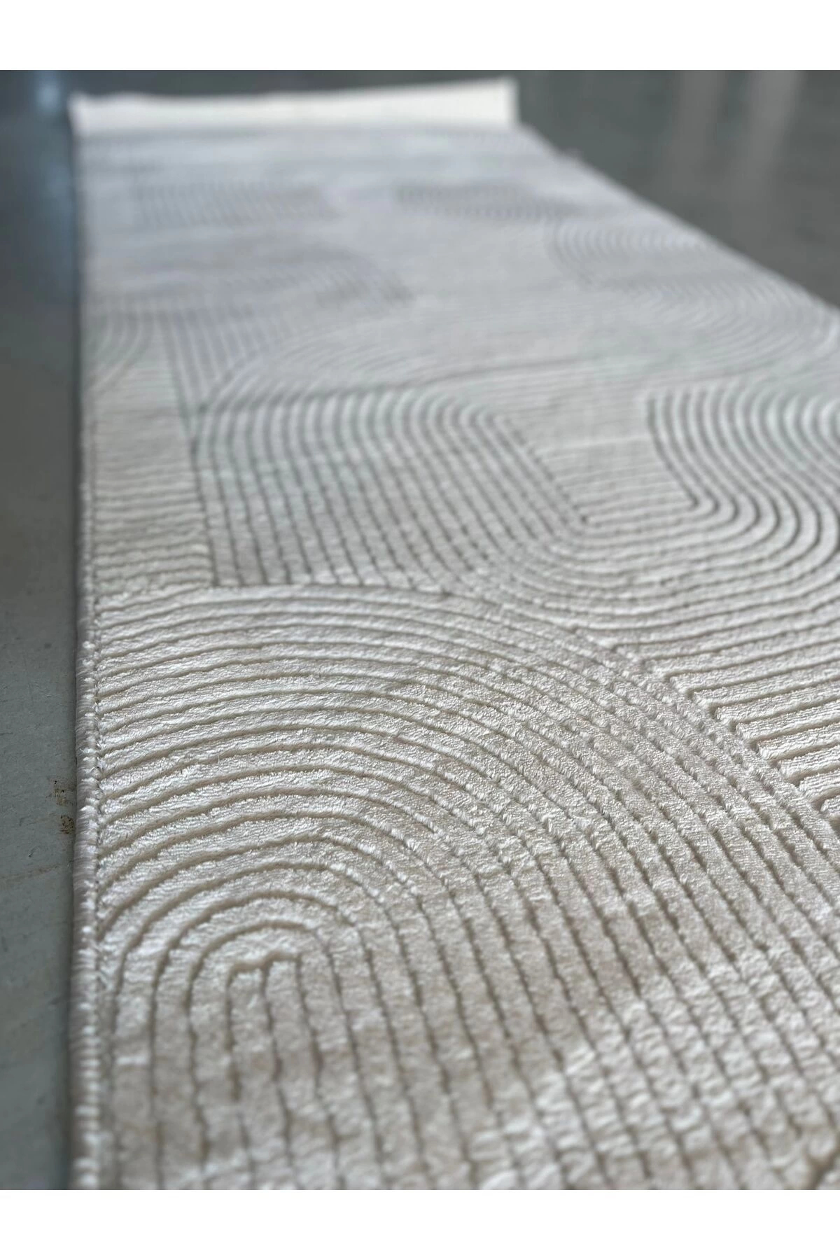 RELIEF JOY CREAM ANTI-SLIP BASE CUT CARPET RUNNER