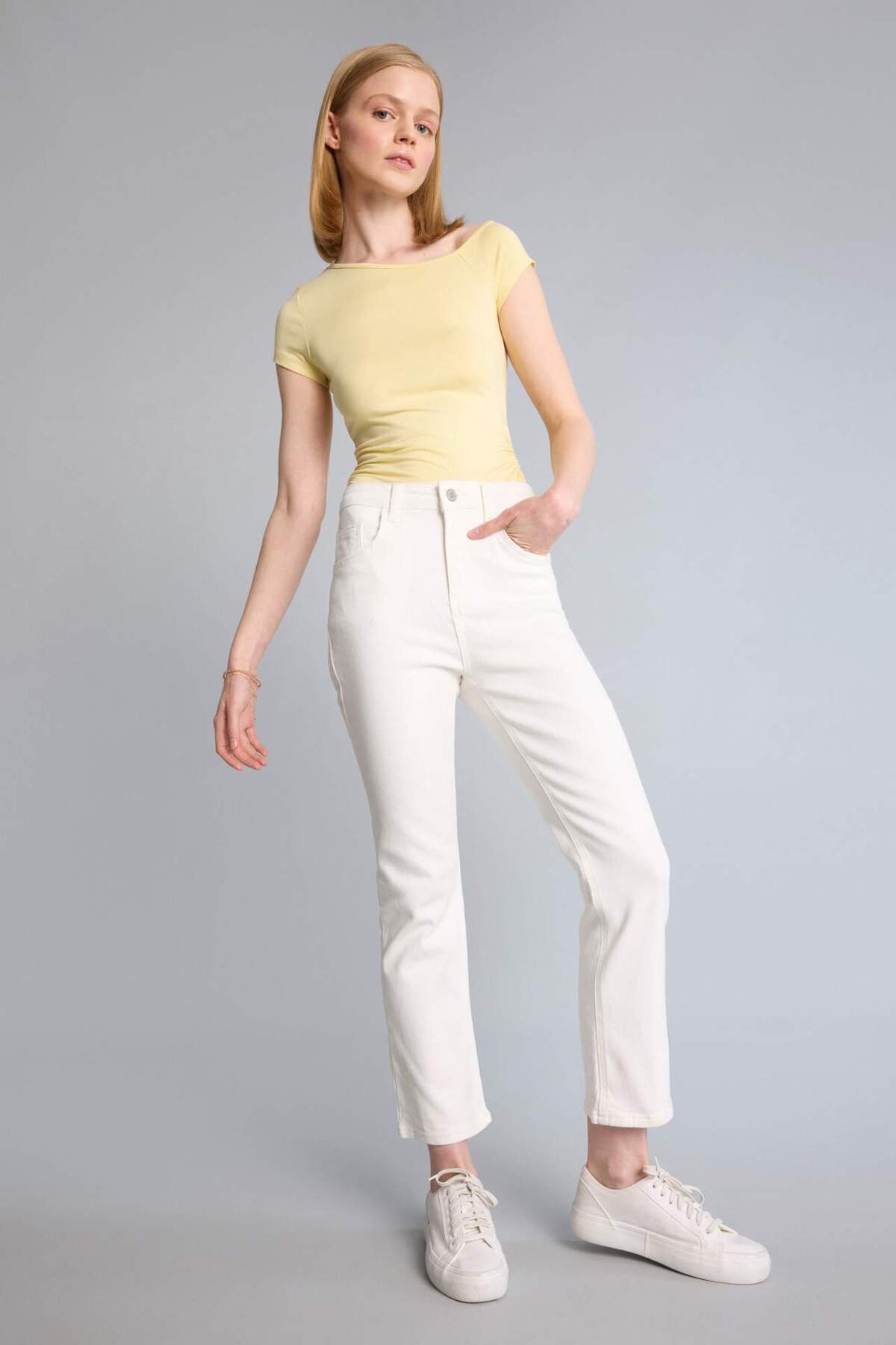 Defacto Crop Flare Fit Yüksek Bel Paça Ucu Kesik Bilek Boy Jean