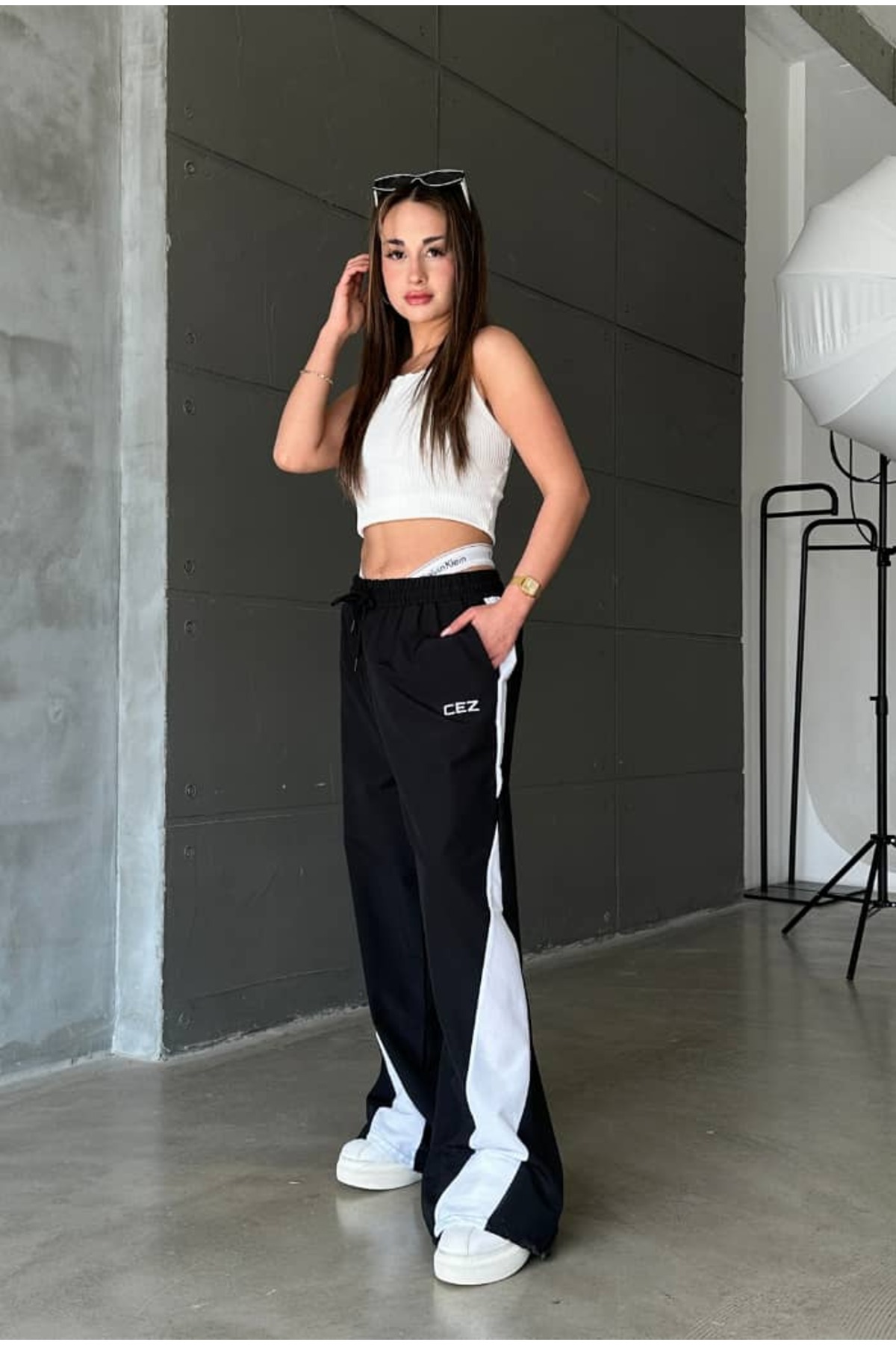 cezstudio Cez Nakış Detaylı Extra Baggy Stoper Paraşüt Eşofman Altı görsel 6