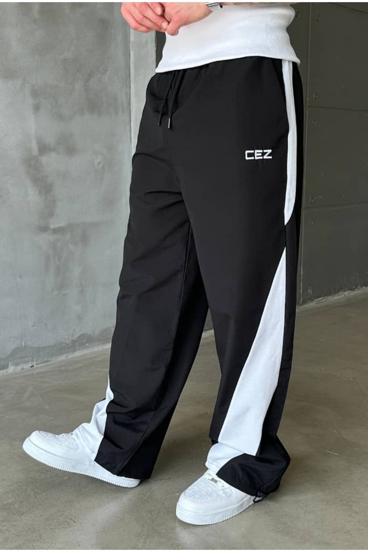 cezstudio Cez Nakış Detaylı Extra Baggy Stoper Paraşüt Eşofman Altı görsel 5