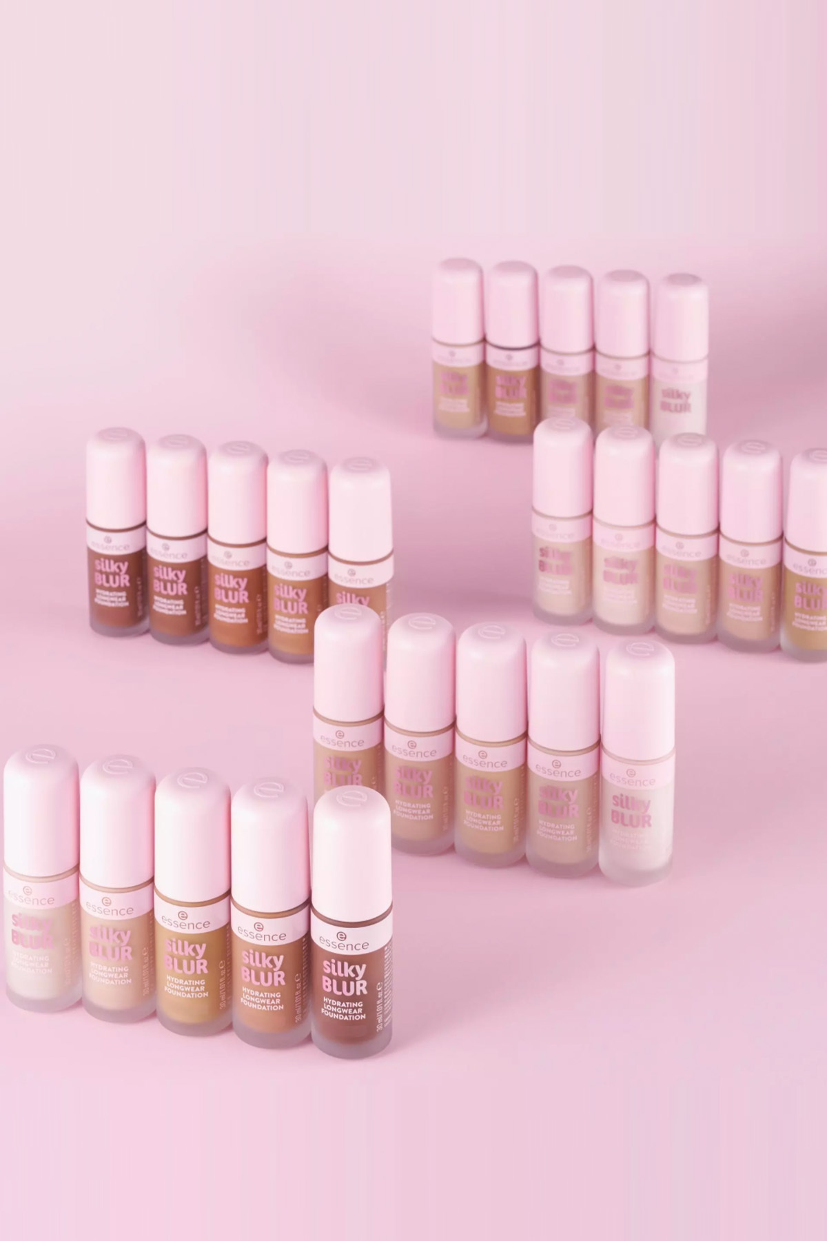 Silky BLUR HYDRATING LONGWEAR FOUNDATION 115 — رنگارنگ 648432 — تصویر 8 از 8