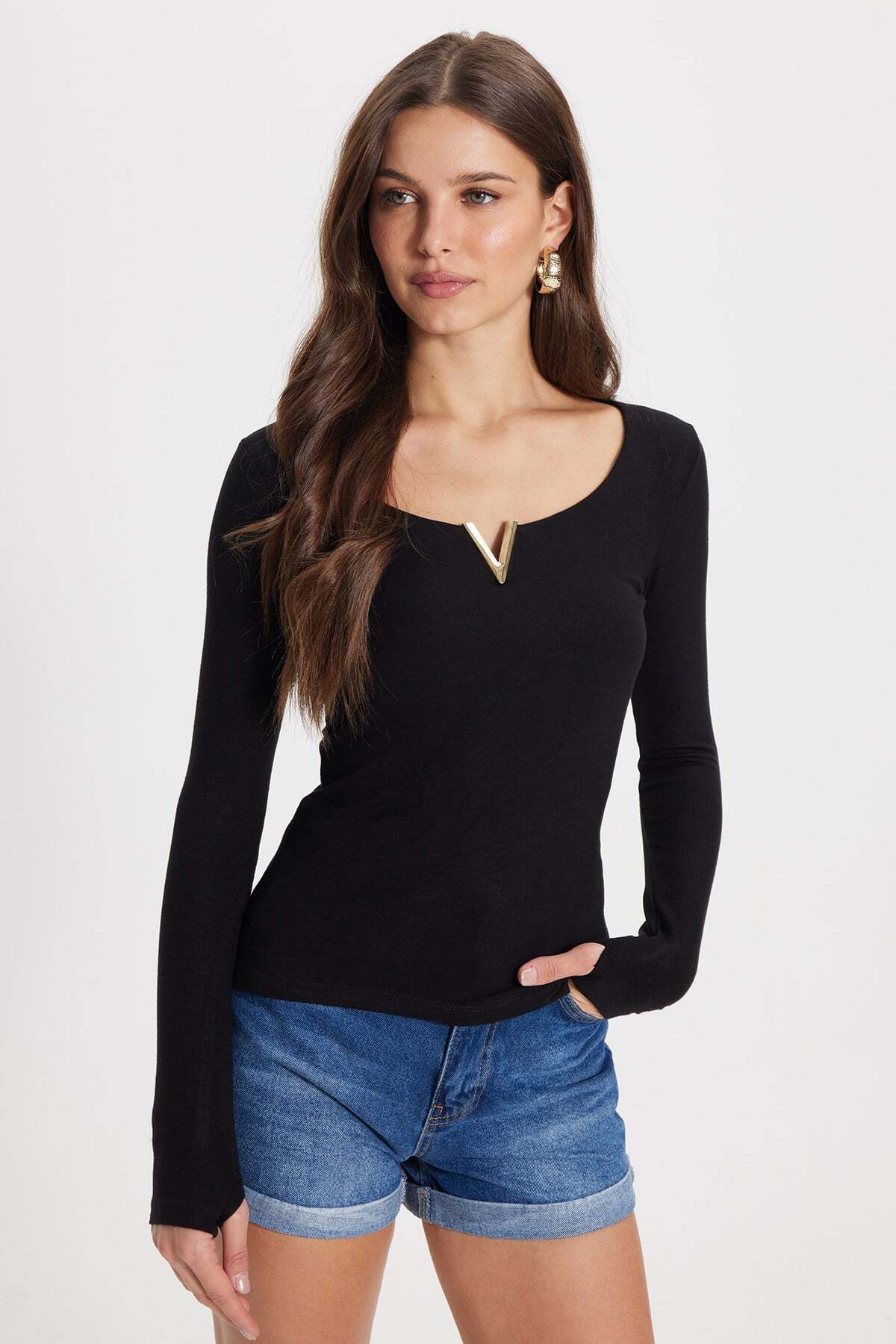 Tudors Kadın Slim Fit Dar Kesim Pamuklu Uzun Kollu V Yaka Siyah Tişört Bluz Bluz görsel 8