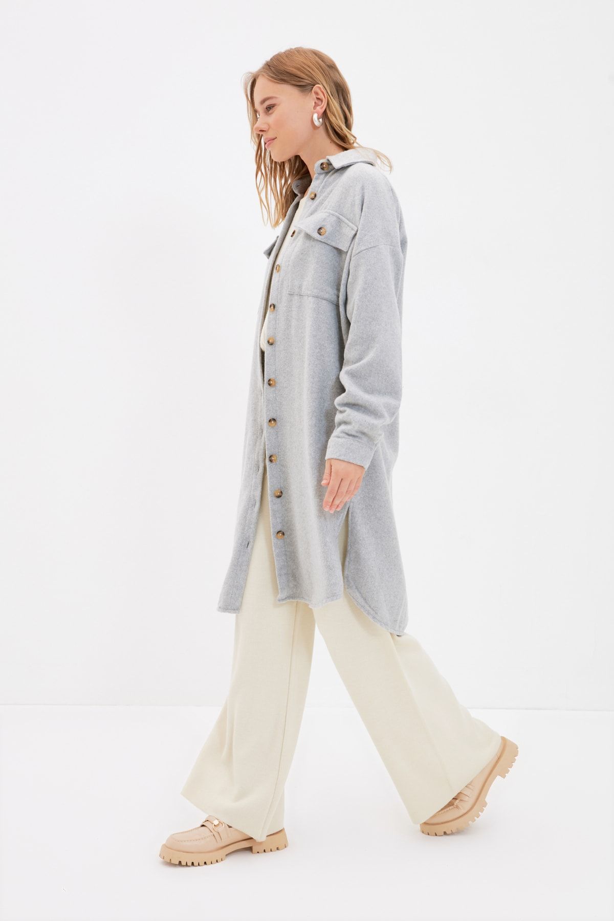 Trendyol Modest Hemde Grau Relaxed Fit Fast ausverkauft
