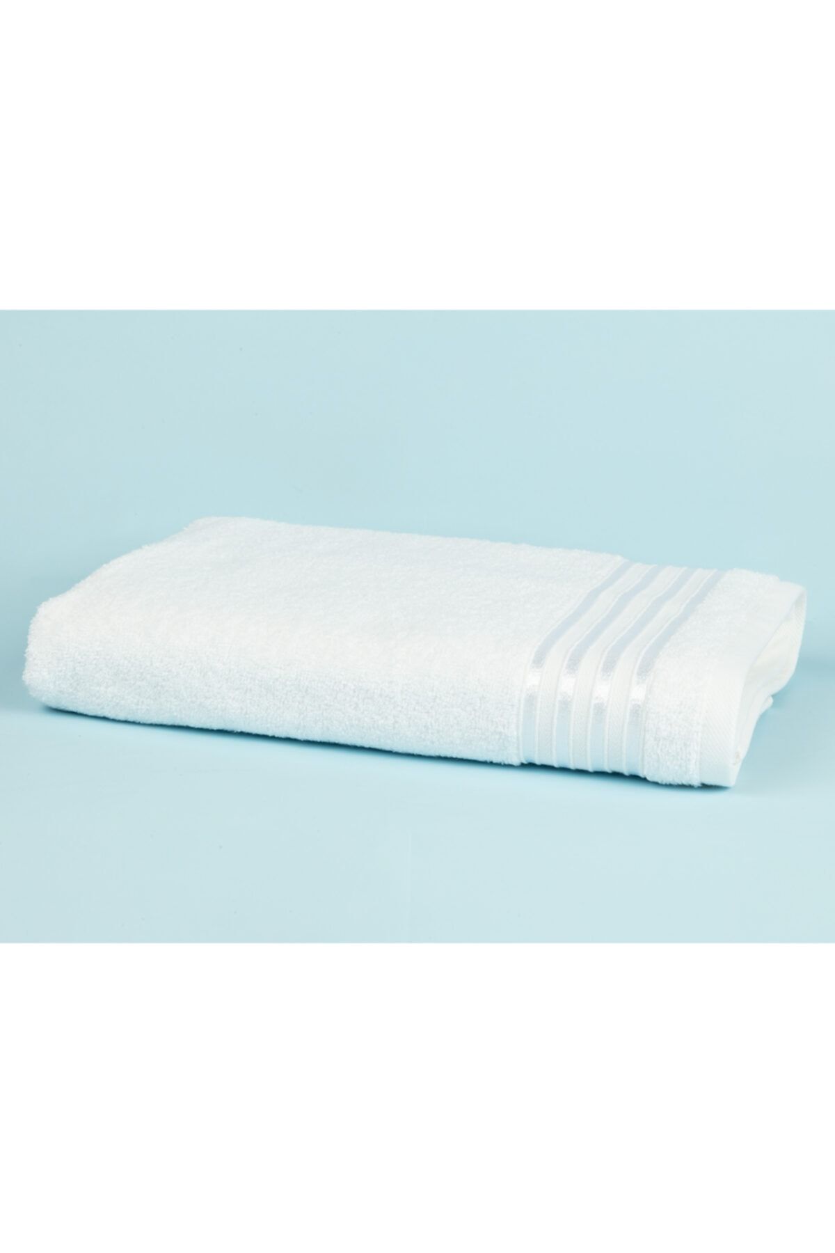 Madame Coco Maynor Bordürü Floşlu Banyo Havlusu - Beyaz - 70x140 Cm ZN8887