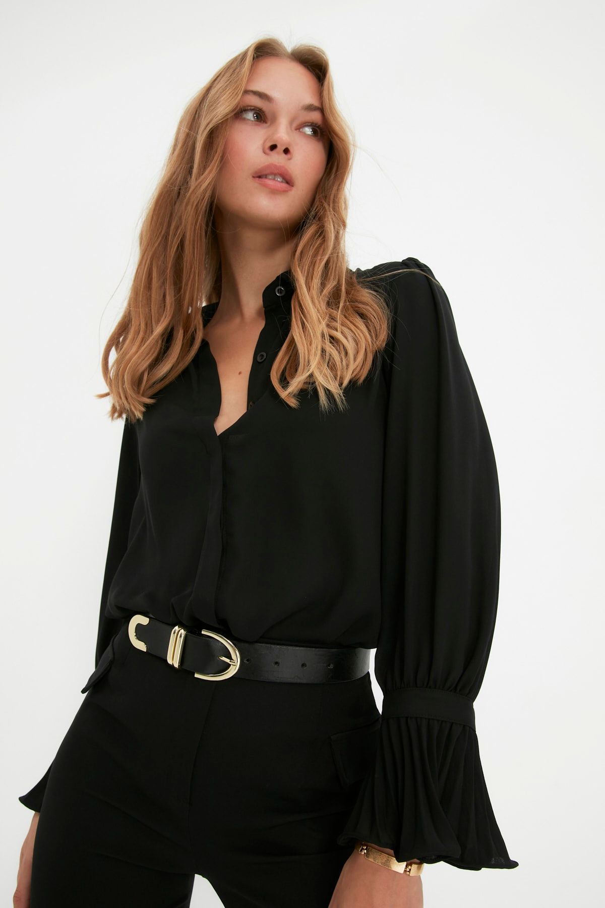 Trendyol Collection-Schwarzes gewebtes Hemd mit spanischen Ärmeln - Regular Fit TWOAW22GO0487 6