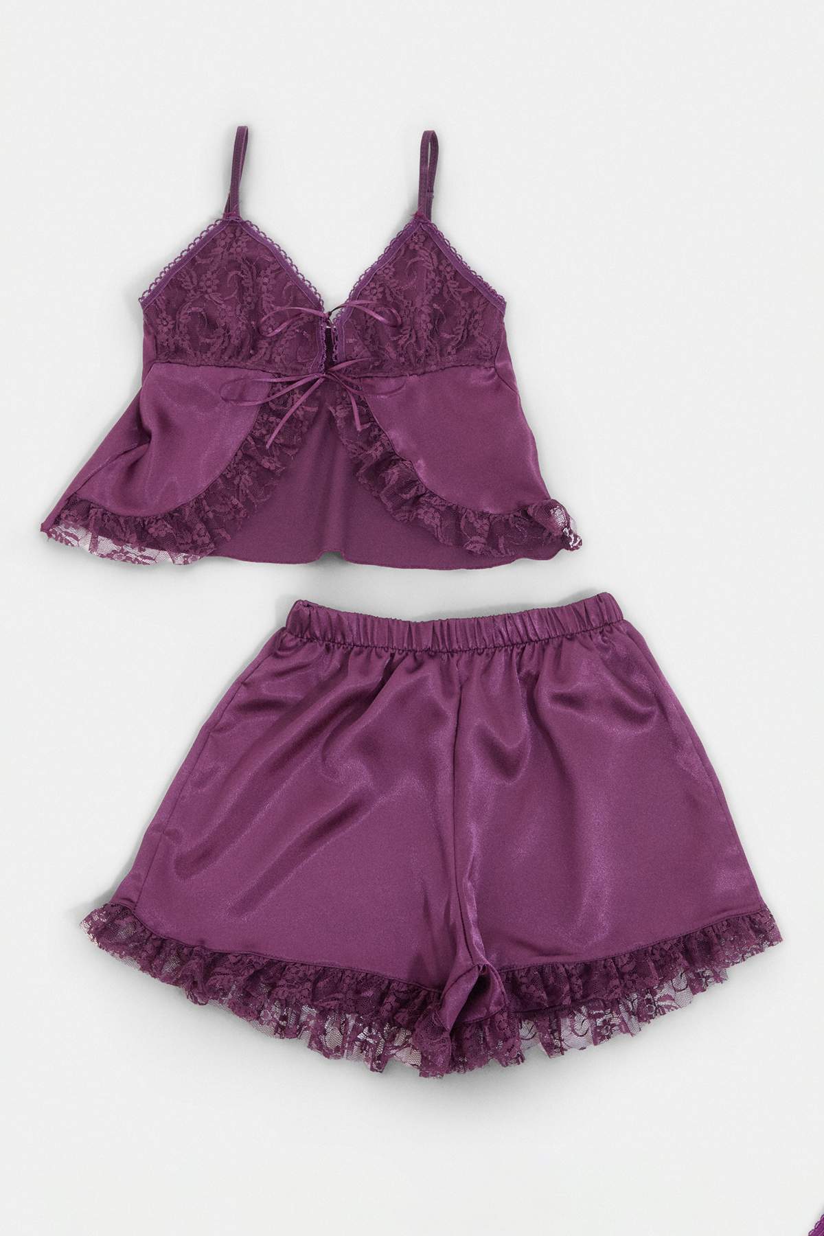 Trendyolmilla Mürdüm Düz Saten Dokuma Pijama Takımı THMSS26PT00265
