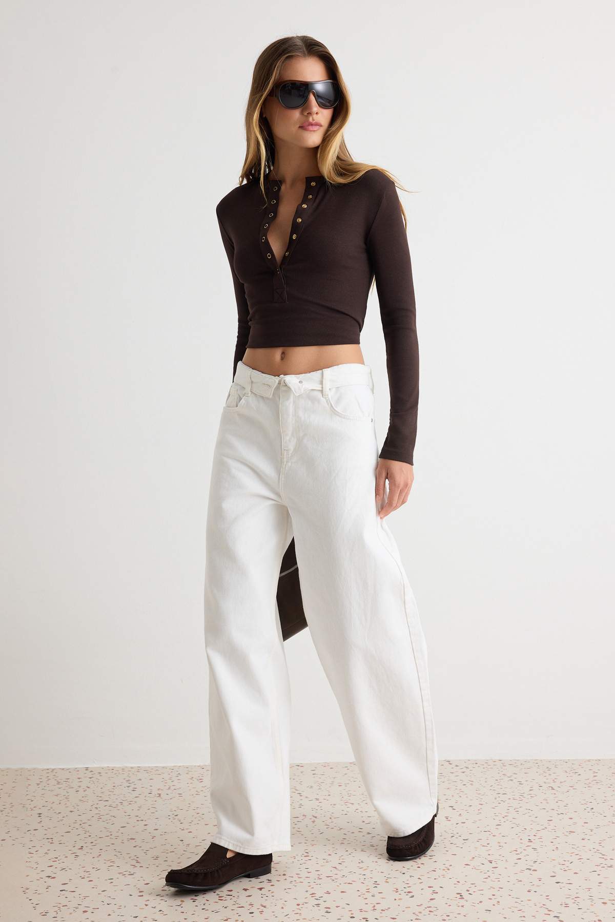 Trendyolmilla Siyah Çizgili Relaxed/Rahat Kalıp Crop Örme T-shirt