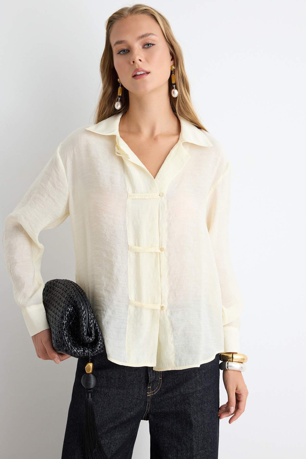 Trendyol Collection Light Yellow Tie-Detail Shirt Twoaw27Go00046