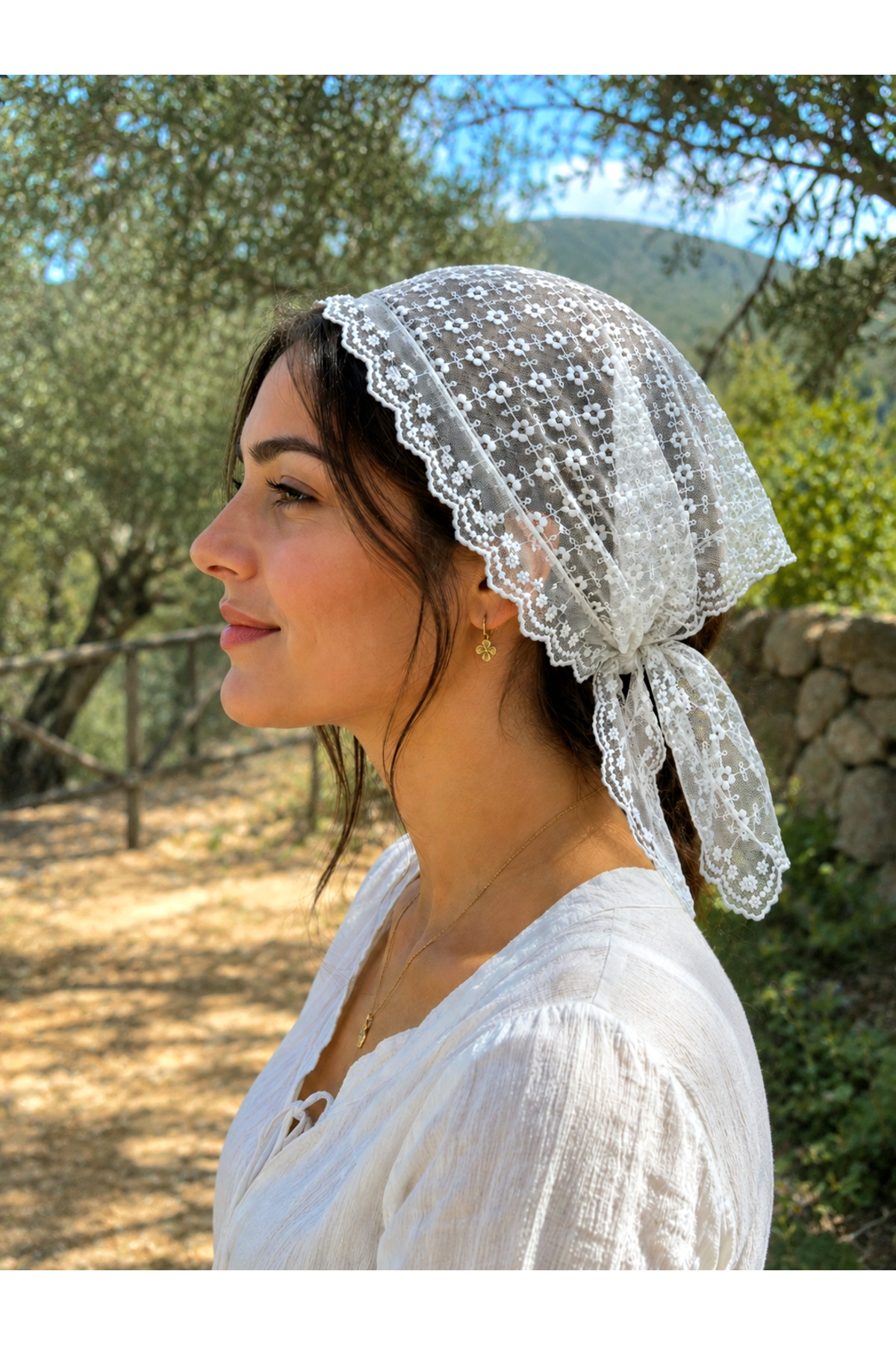 Self Tying - Lace Scallop Fabric Bandana – Triangular Form, Handmade