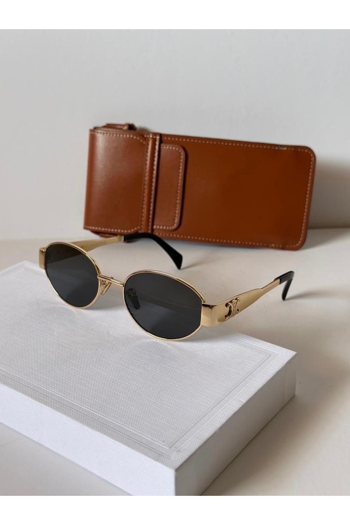 PİYESBOUTİQUE Alev 56 Ekartman Unisex Kadın Erkek Uv400 Korumalı Oval Gold Siyah NyIon Cam Metal Güneş Gözlüğü görsel 2