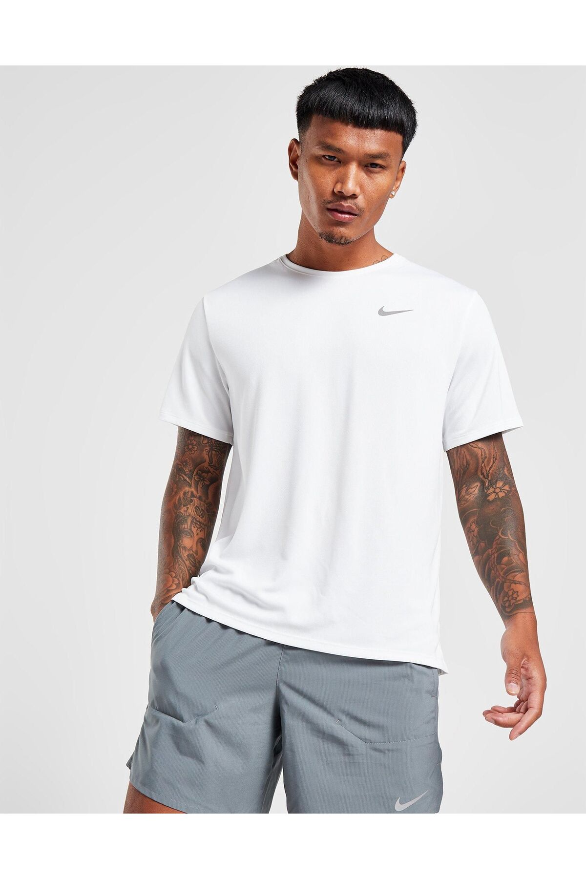تیشرتمردانهNikeسفید