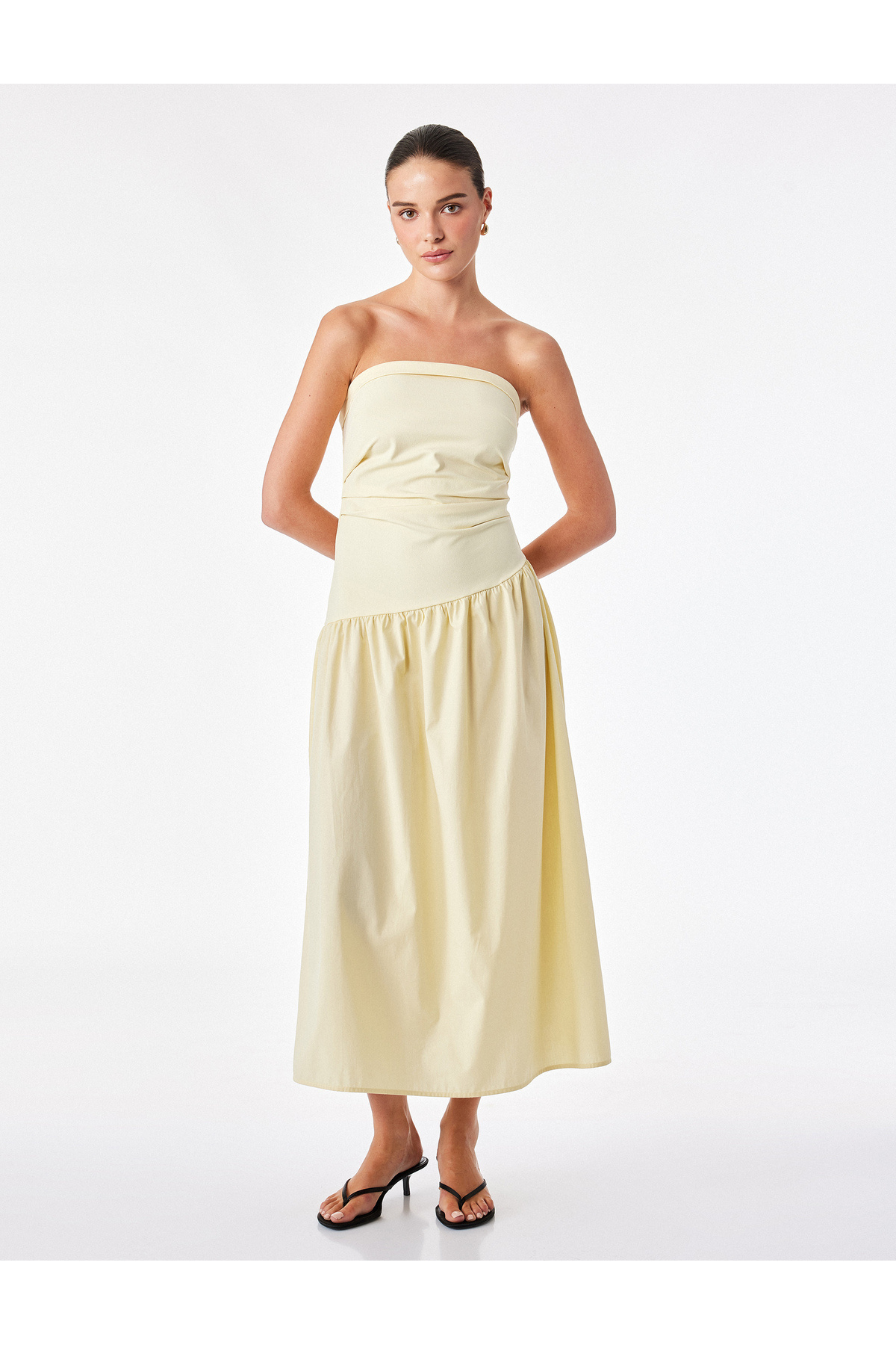 Drape Detaylı Straplez Midi Elbise