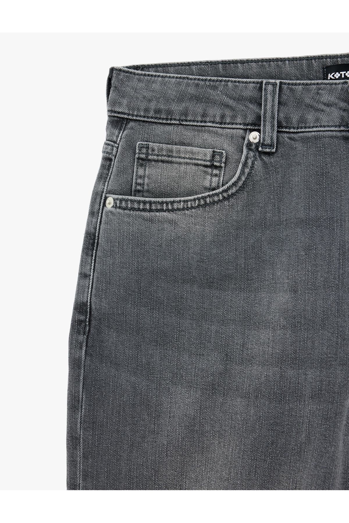 Koton Normal Bel Pamuklu Cepli Bermuda Slim Fit Jean Şort görsel 5