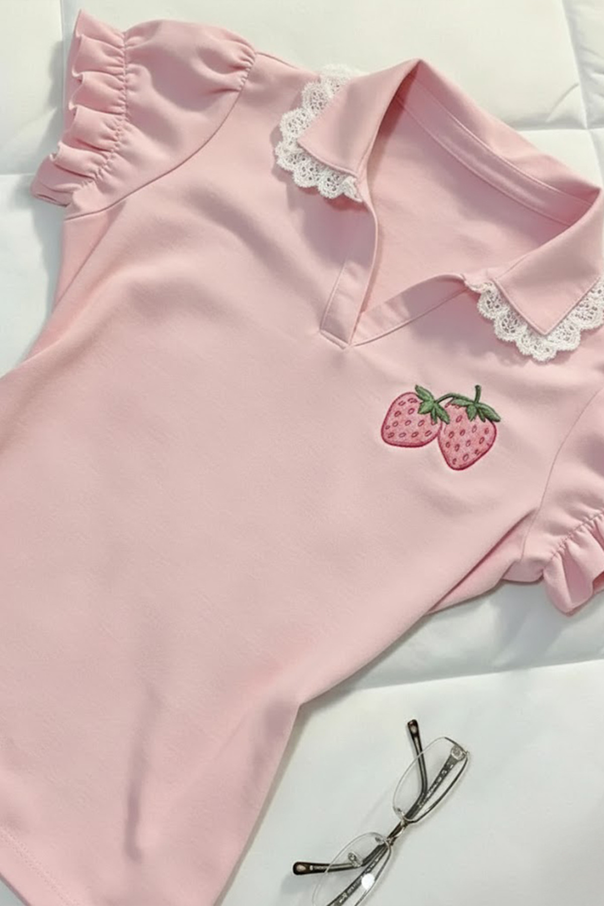 Köstebek  Pembe Strawberry Dantel Yaka Detaylı Y2K Kısa Kollu Crop - Görsel 2
