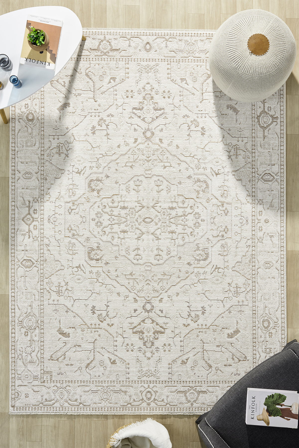 Aloria 100% Polyester Vintage Modern Woven Living Room Rug