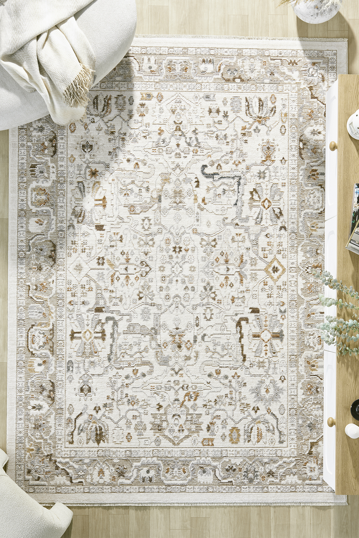 Aloria 100% Polyester Vintage Modern Woven Living Room Rug