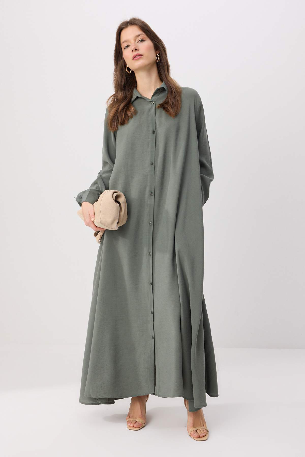 Trendyol Modest Khakifarbenes, ungefüttertes, schlicht gewebtes Kleid und Ove...