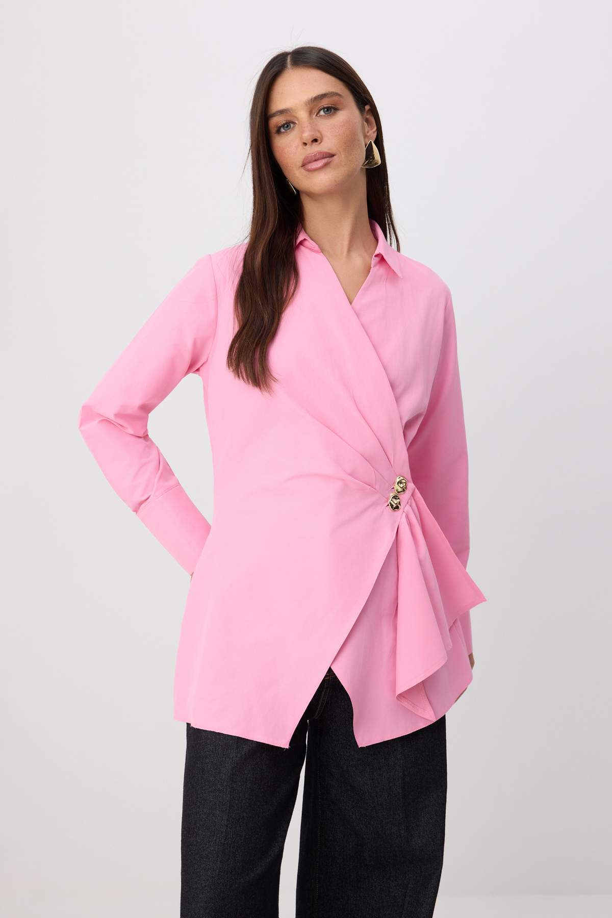 Trendyolmilla Modest Pembe Kruvaze Metal Aksesuar Detaylı Regular/Normal Kalıp Gömlek TCTSS26TG00023