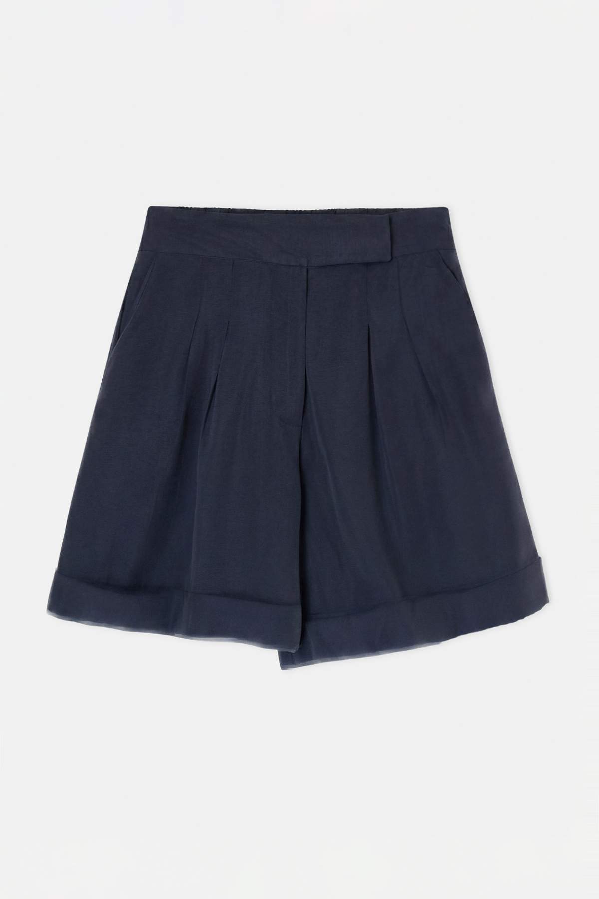 Drop by Trendyolmilla Lacivert Duble Paçalı Pileli Rahat Kalıp Şort TDRSS26SR00018